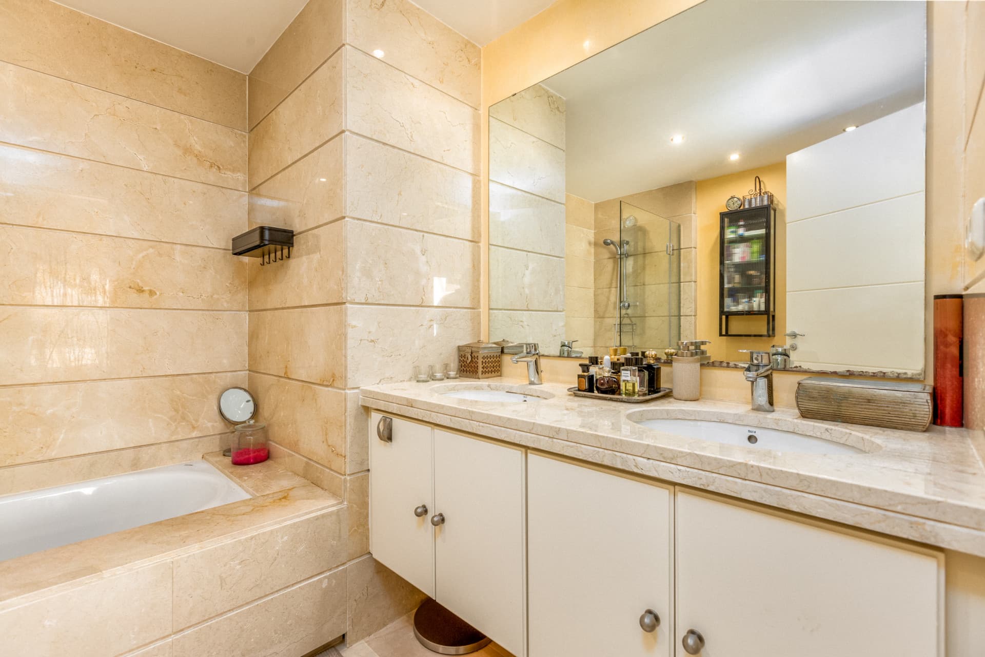 Elegant north east facing, three bedroom townhouse located in La Cala Golf, Mijas