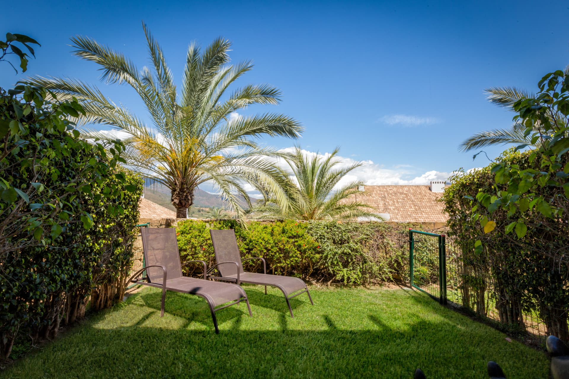 Elegant north east facing, three bedroom townhouse located in La Cala Golf, Mijas