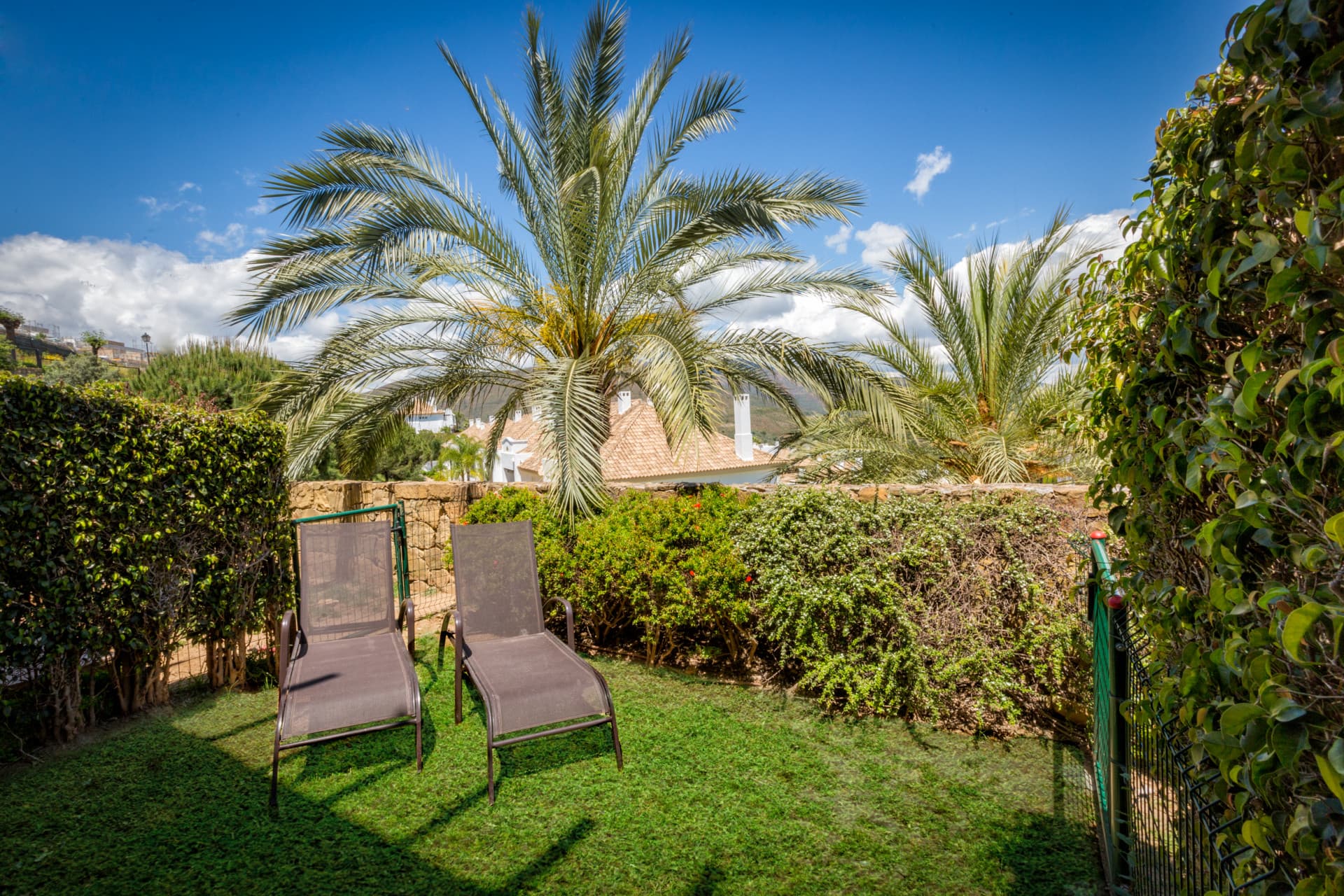 Elegant north east facing, three bedroom townhouse located in La Cala Golf, Mijas