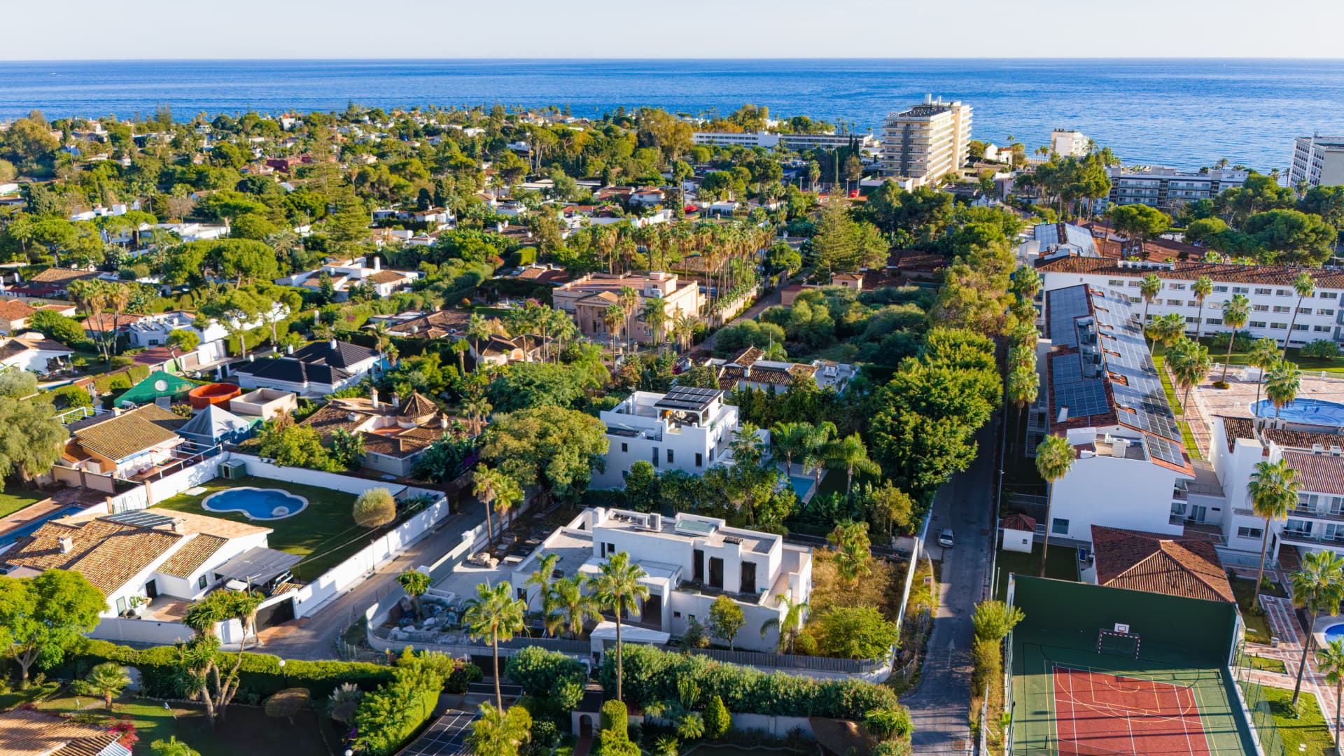 Villa Maya – a magnificent four-bedroom modern beachside villa, currently under construction on the cusp of Guadalmina Baja