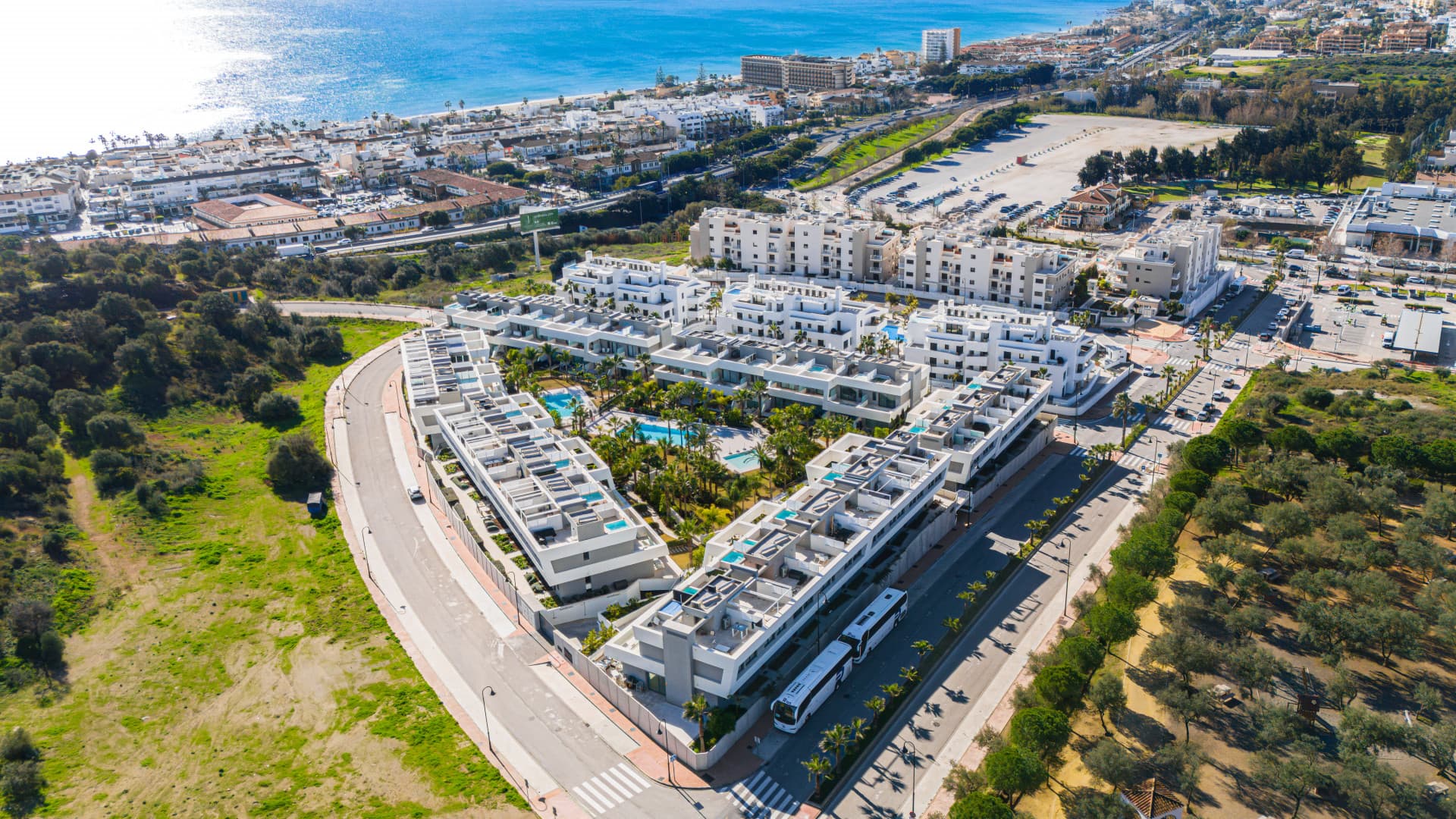 Exceptionell fyra sovrum radhus beläget i en exklusiv gated community i La Cala De Mijas
