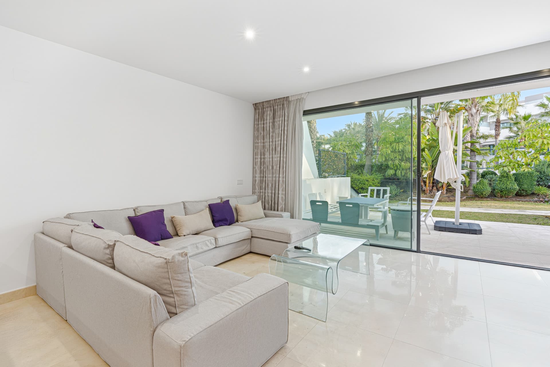 Exceptionell fyra sovrum radhus beläget i en exklusiv gated community i La Cala De Mijas