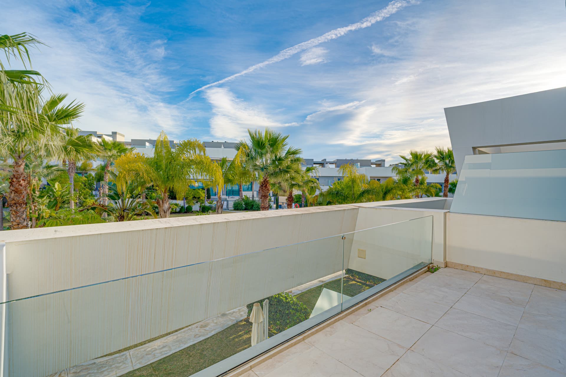 Exceptionell fyra sovrum radhus beläget i en exklusiv gated community i La Cala De Mijas