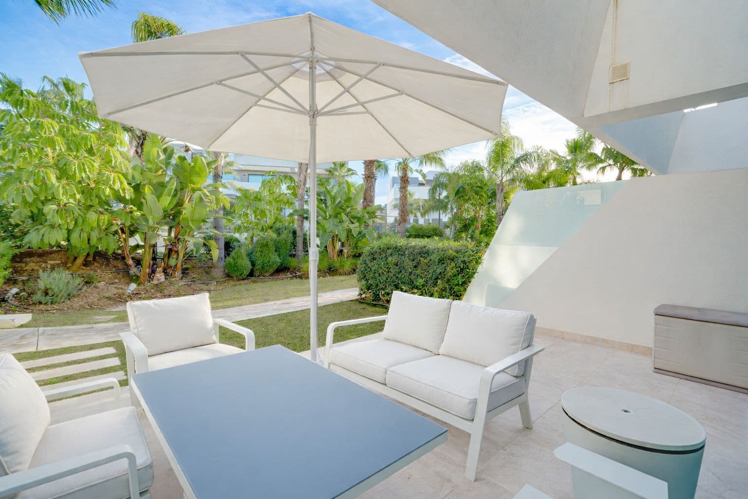 Exceptionell fyra sovrum radhus beläget i en exklusiv gated community i La Cala De Mijas