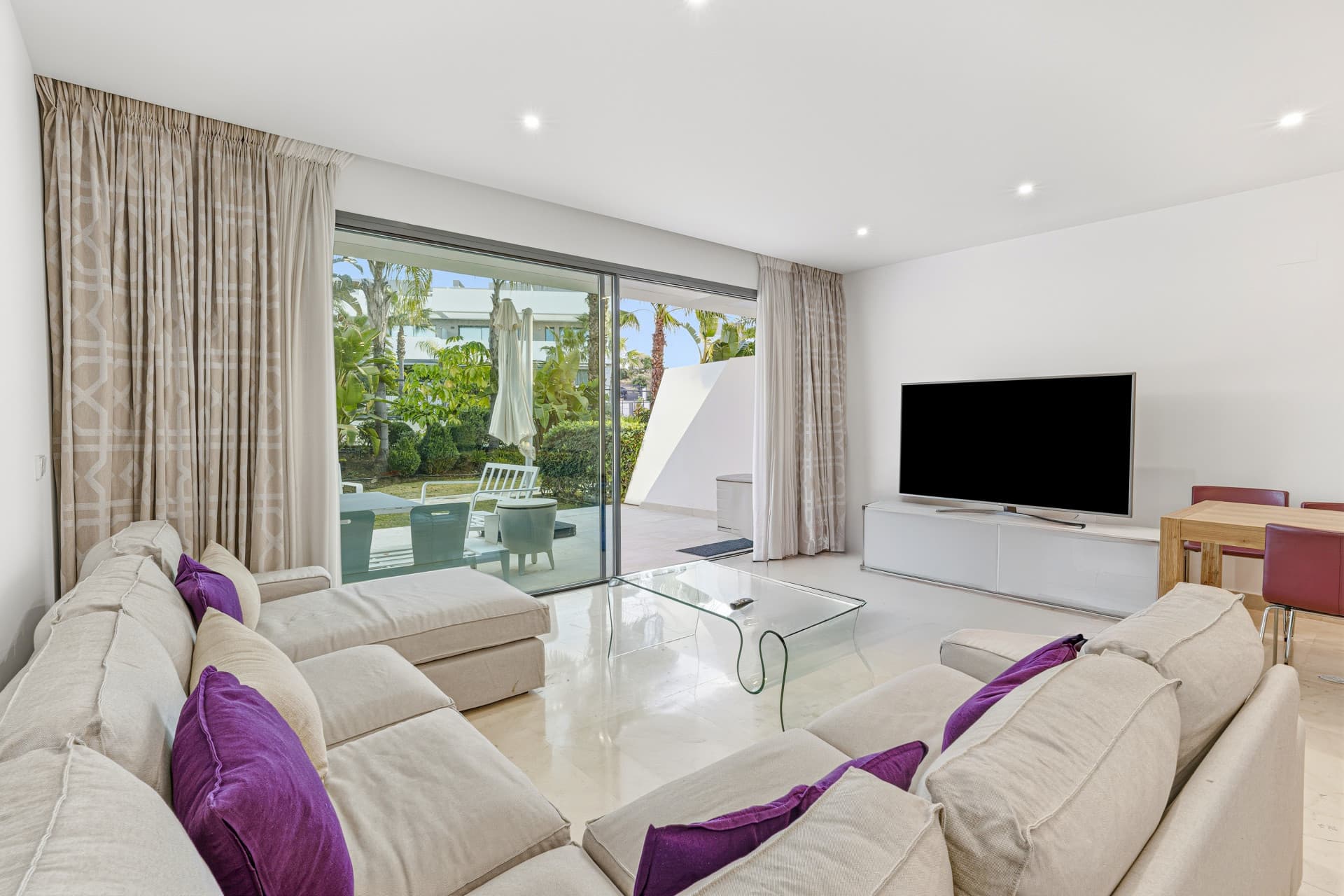 Exceptionell fyra sovrum radhus beläget i en exklusiv gated community i La Cala De Mijas