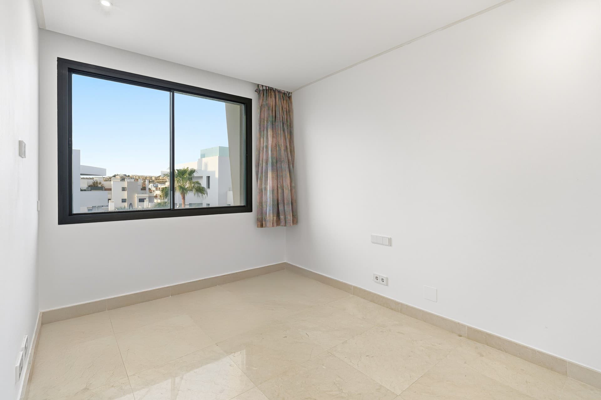 Exceptionell fyra sovrum radhus beläget i en exklusiv gated community i La Cala De Mijas