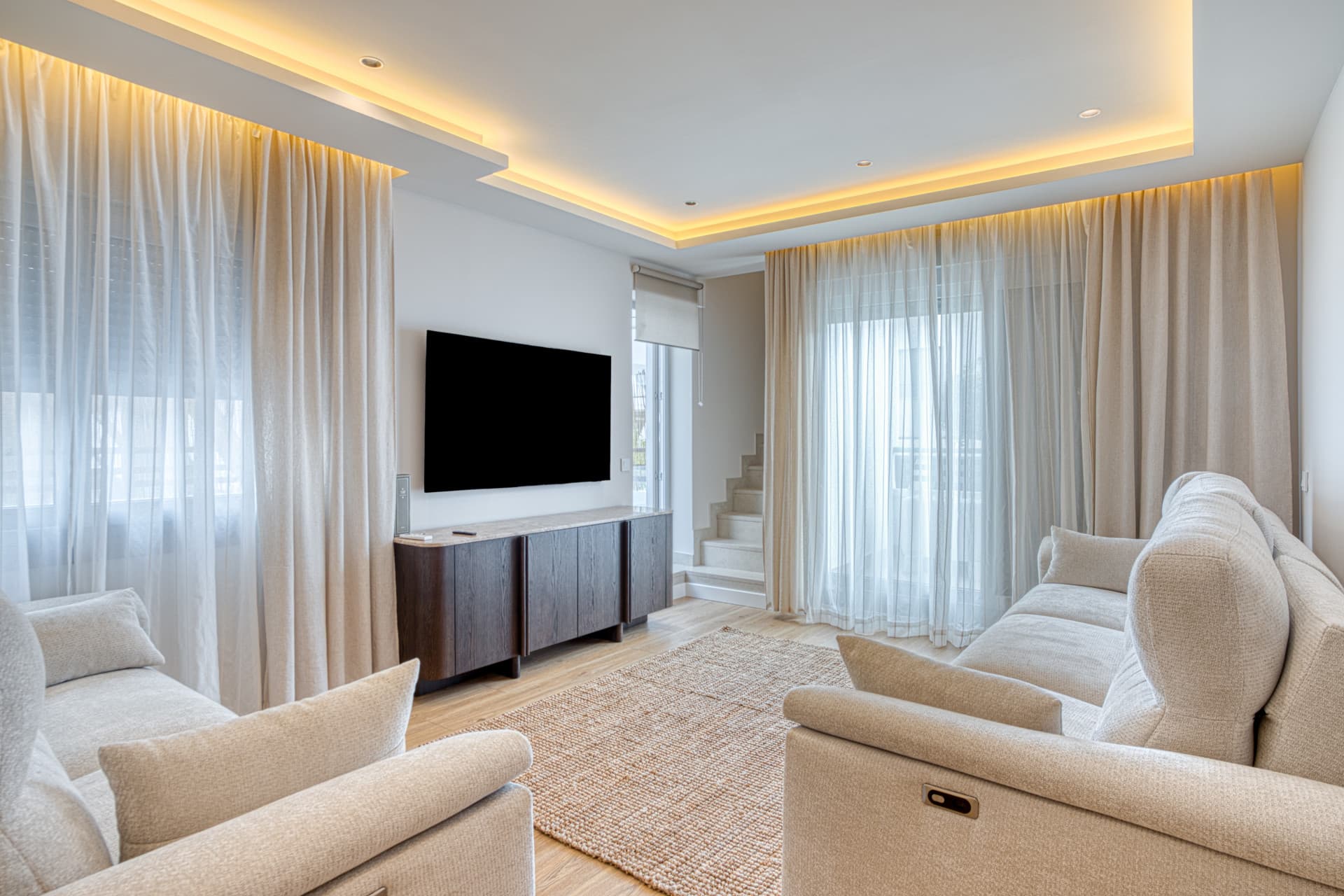 Fantastic west-facing duplex penthouse with solarium and stunning sunset views in La Cala Golf Resort, Mijas Costa