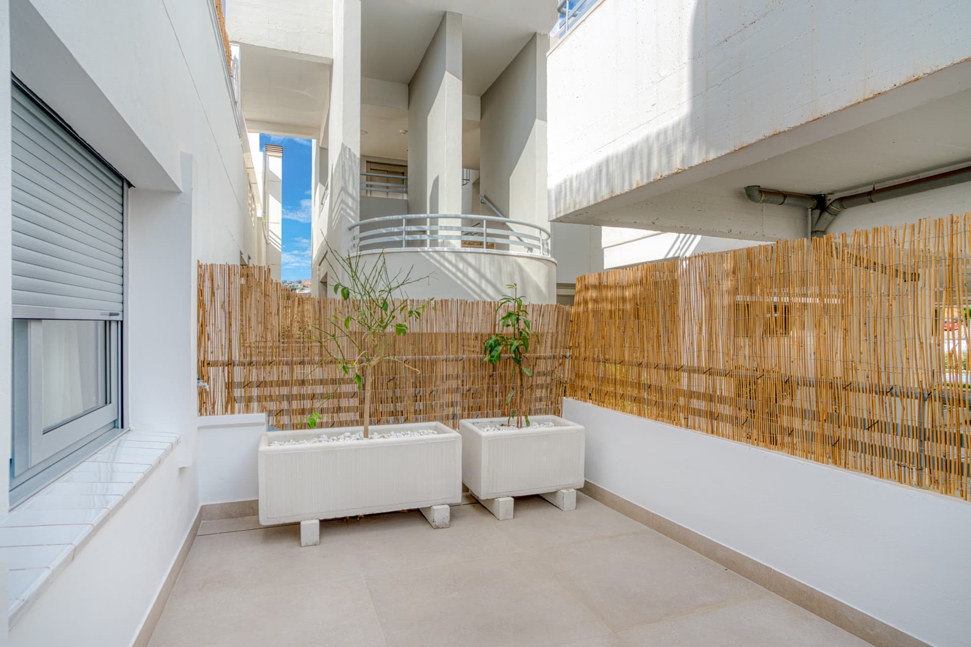 Fantastic west-facing duplex penthouse with solarium and stunning sunset views in La Cala Golf Resort, Mijas Costa