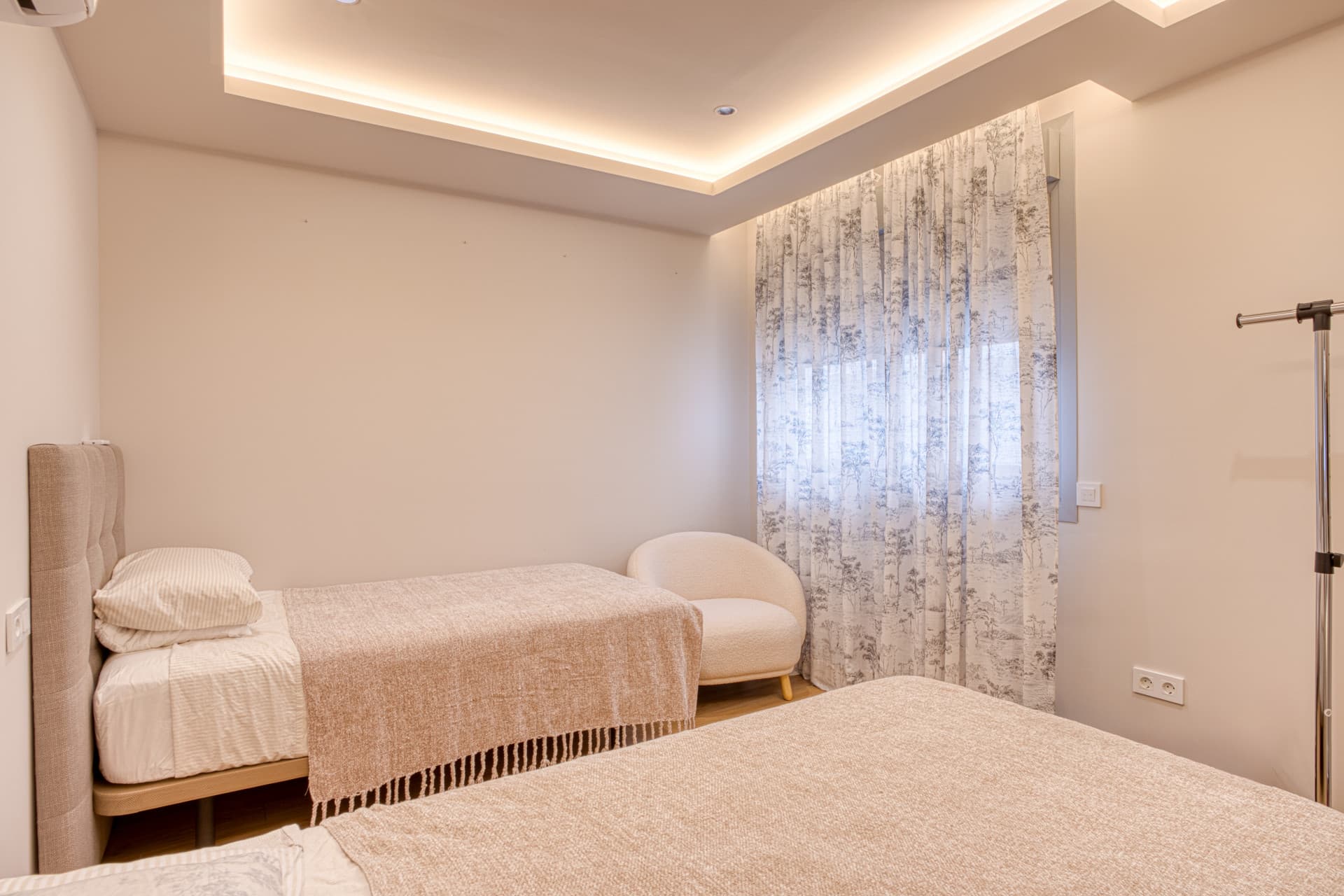 Fantastic west-facing duplex penthouse with solarium and stunning sunset views in La Cala Golf Resort, Mijas Costa
