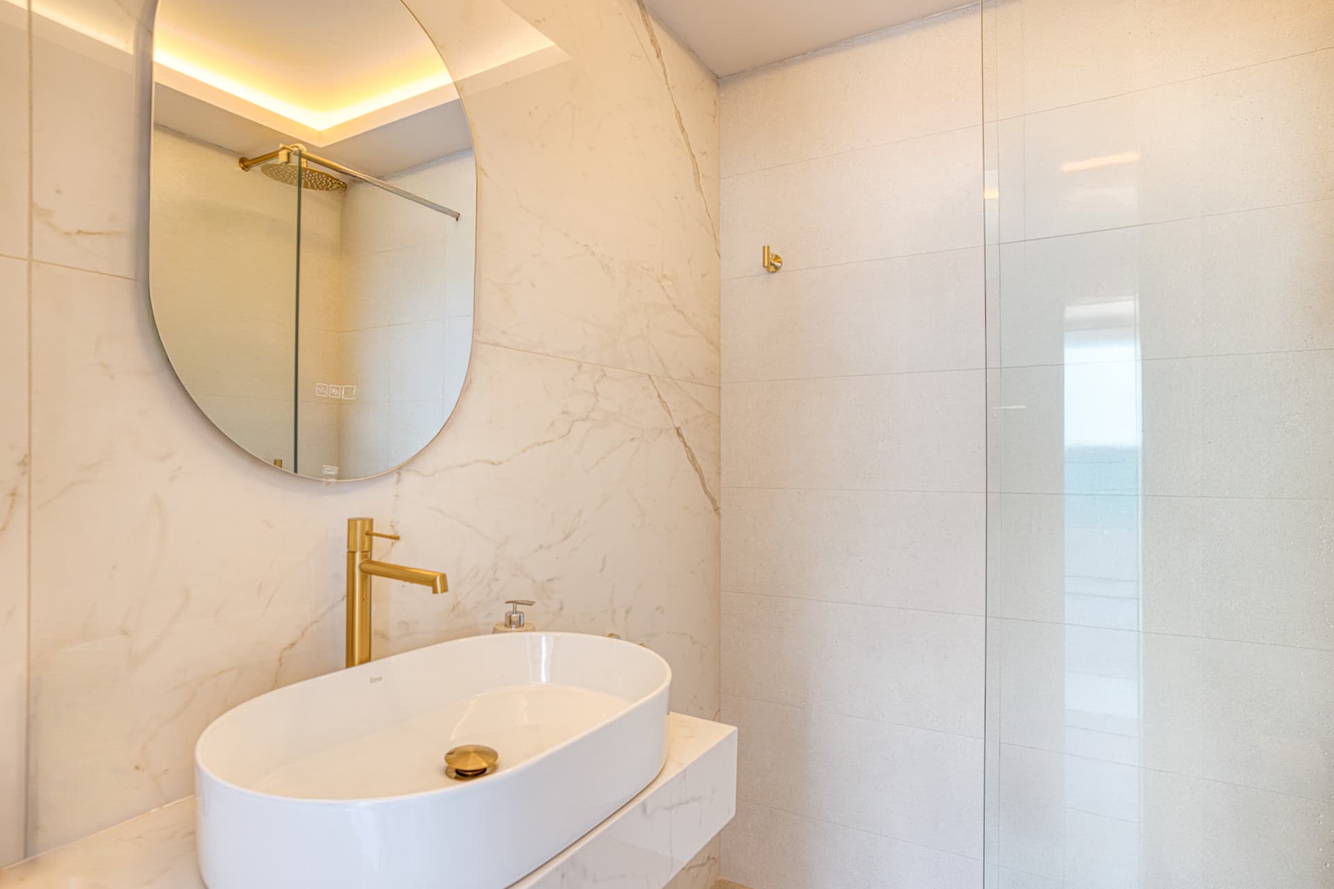 Fantastic west-facing duplex penthouse with solarium and stunning sunset views in La Cala Golf Resort, Mijas Costa