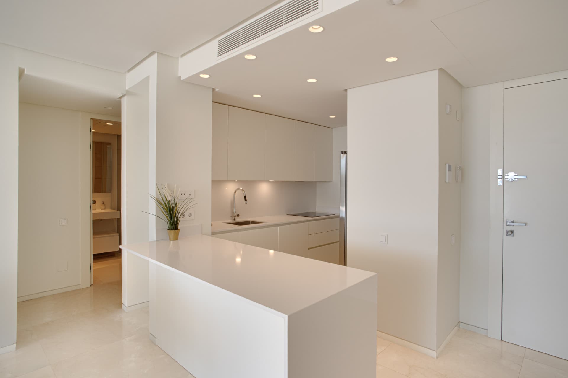 Beautiful two bedroom, south east facing apartment located in the exclusive Urbanisation Palo Alto