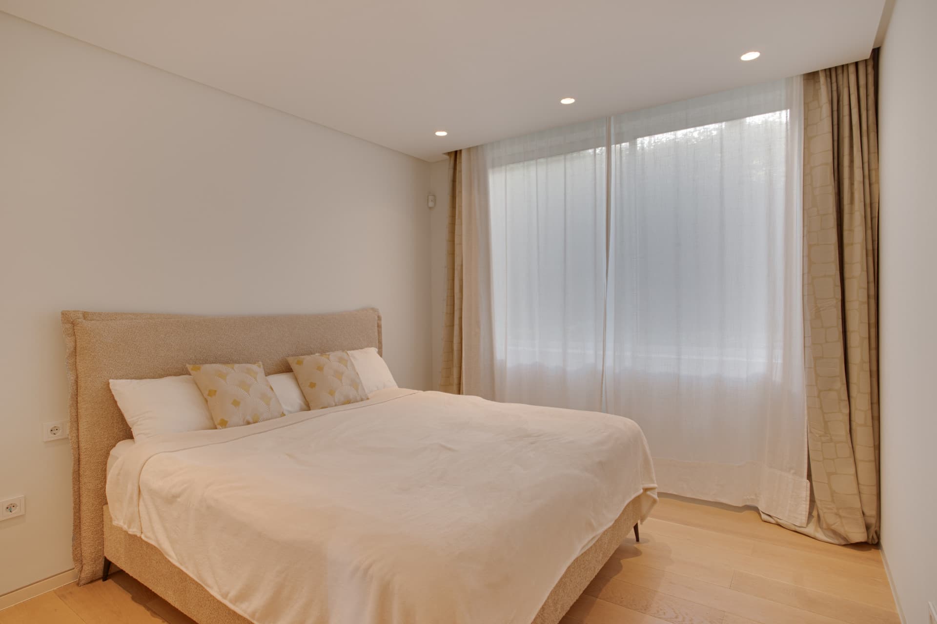 Beautiful two bedroom, south east facing apartment located in the exclusive Urbanisation Palo Alto