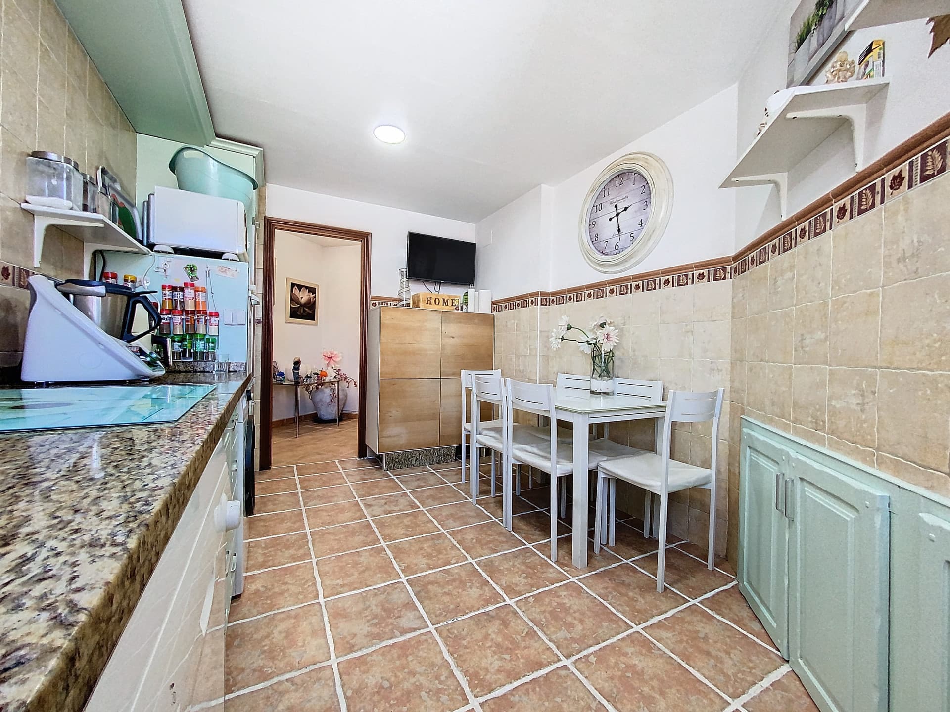 FANTASTIC 3 BEDROOM APARTMENT IN THE CENTER OF ESTEPONA