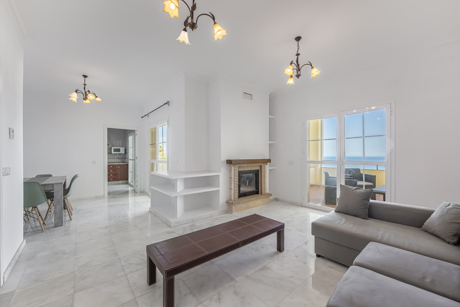 FIRST FLOOR APARTMENT WITH PANORAMIC VIEWS IN MANILVA! Great Opportunity on the COSTA DEL SOL!
