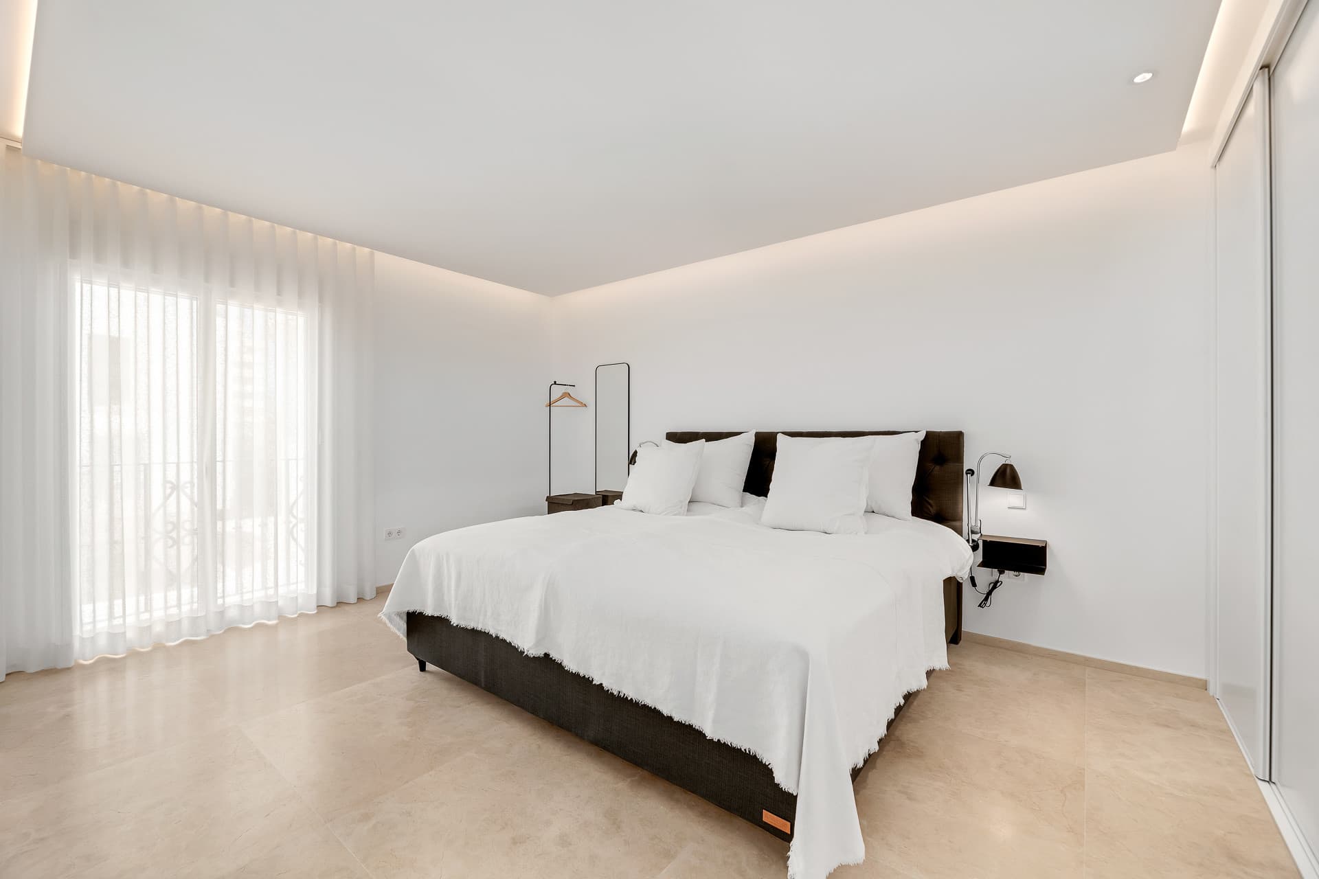 A luxurious and contemporary designed apartment located within the the famous marina of Puerto Banus