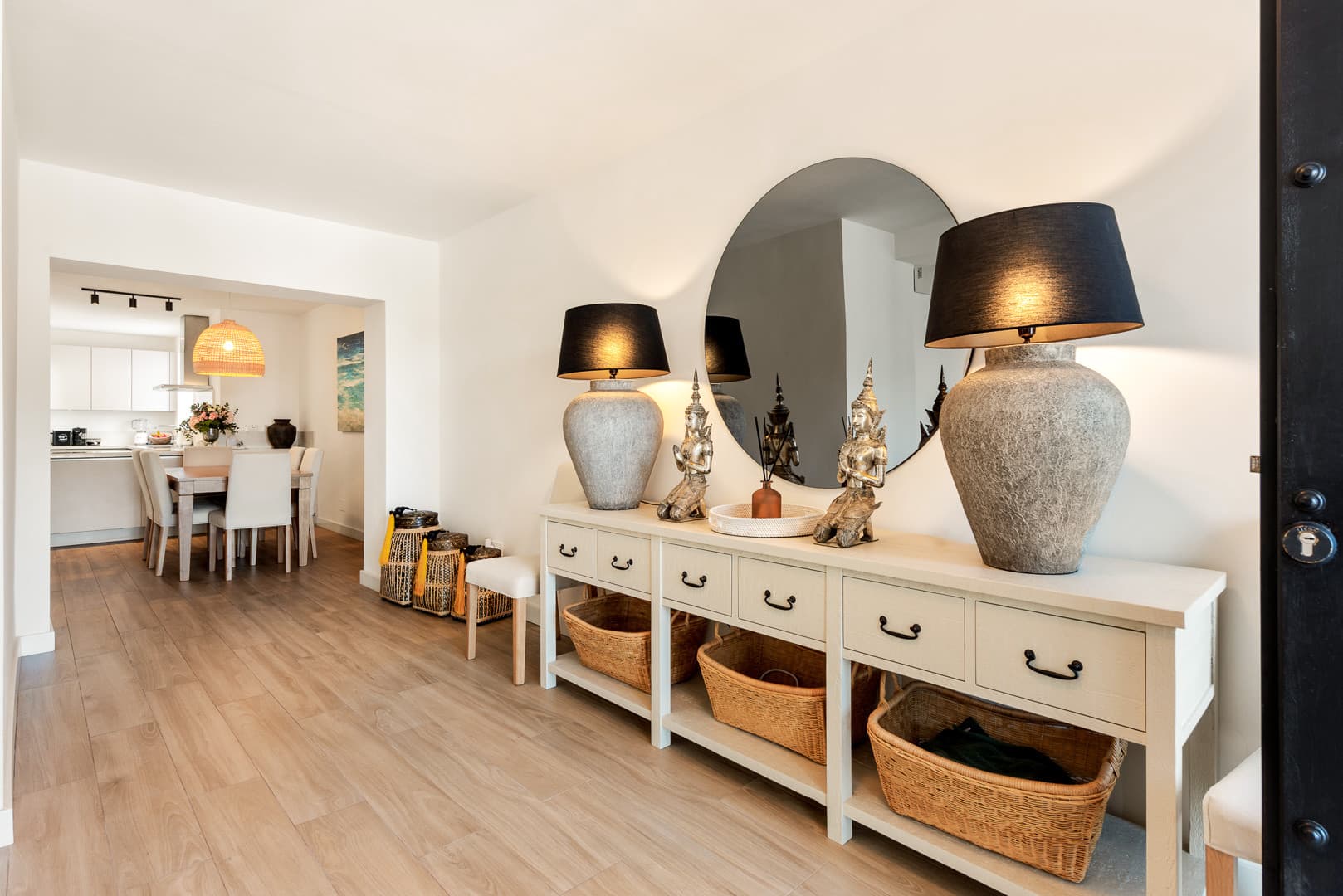 Villa Verano - Stunning recently renovated villa with excellent sea views situated in Sierra Blanca, Marbella