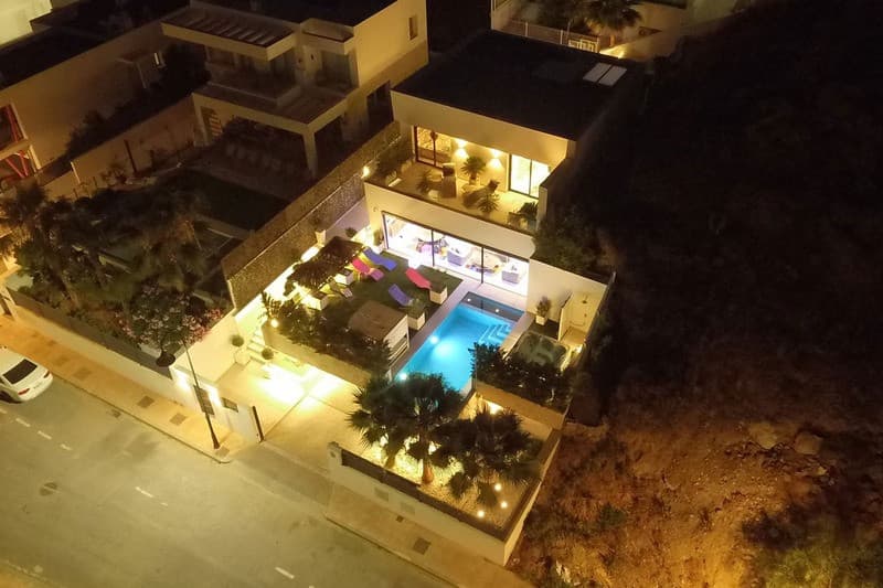 LUXURY