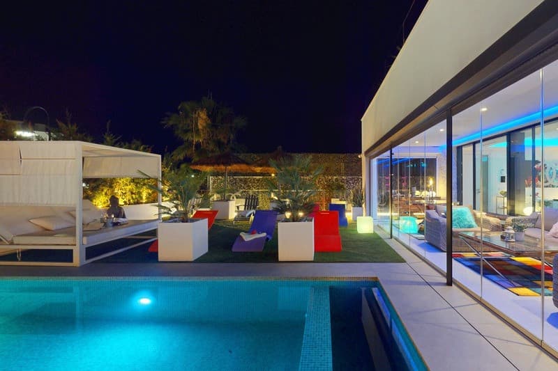 LUXURY