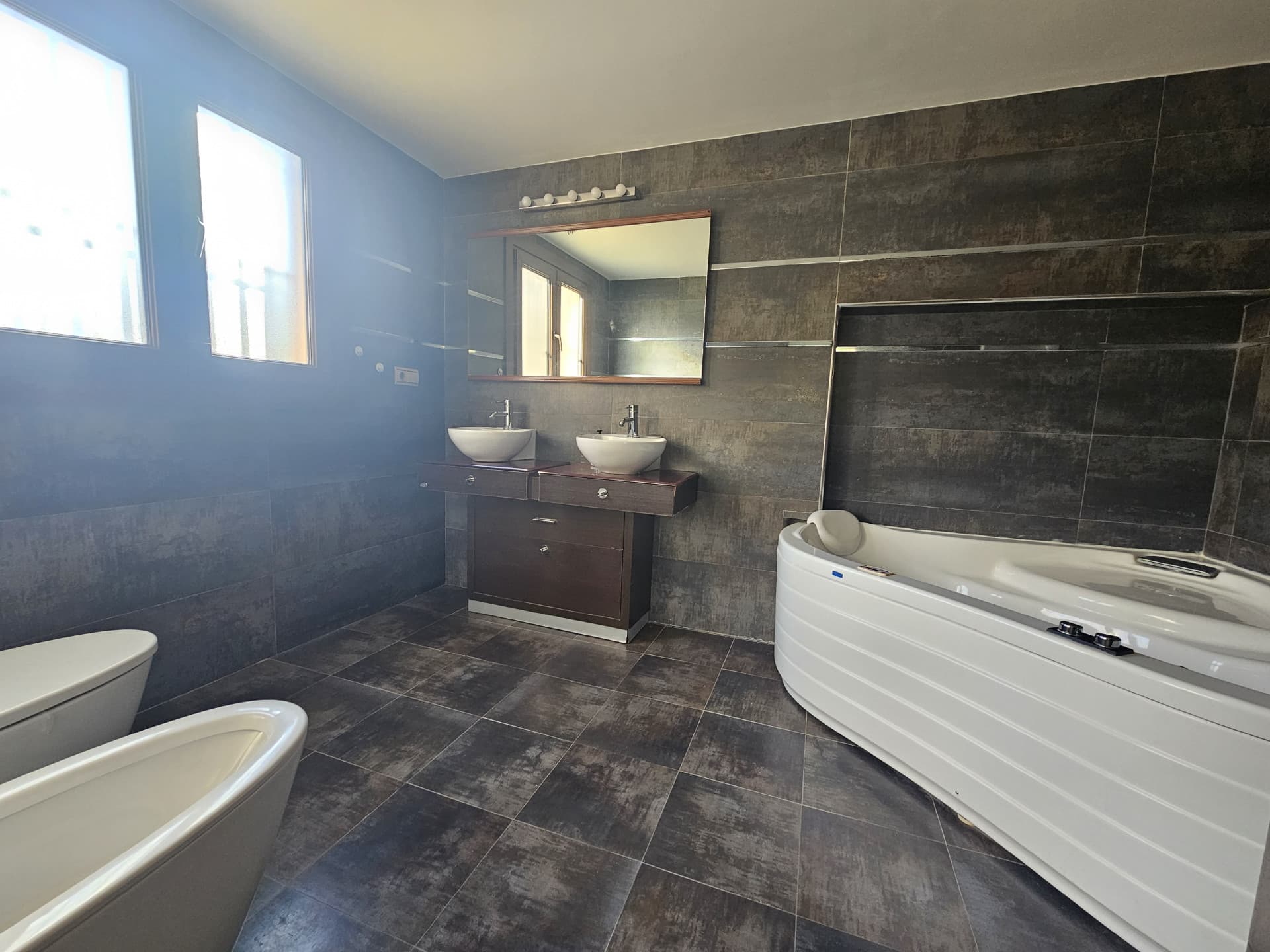 Elegant 3 bedroom villa in Riviera de Sol - LONG TERM RENTAL Welcome to your dream home on the beautiful Riviera de Sol