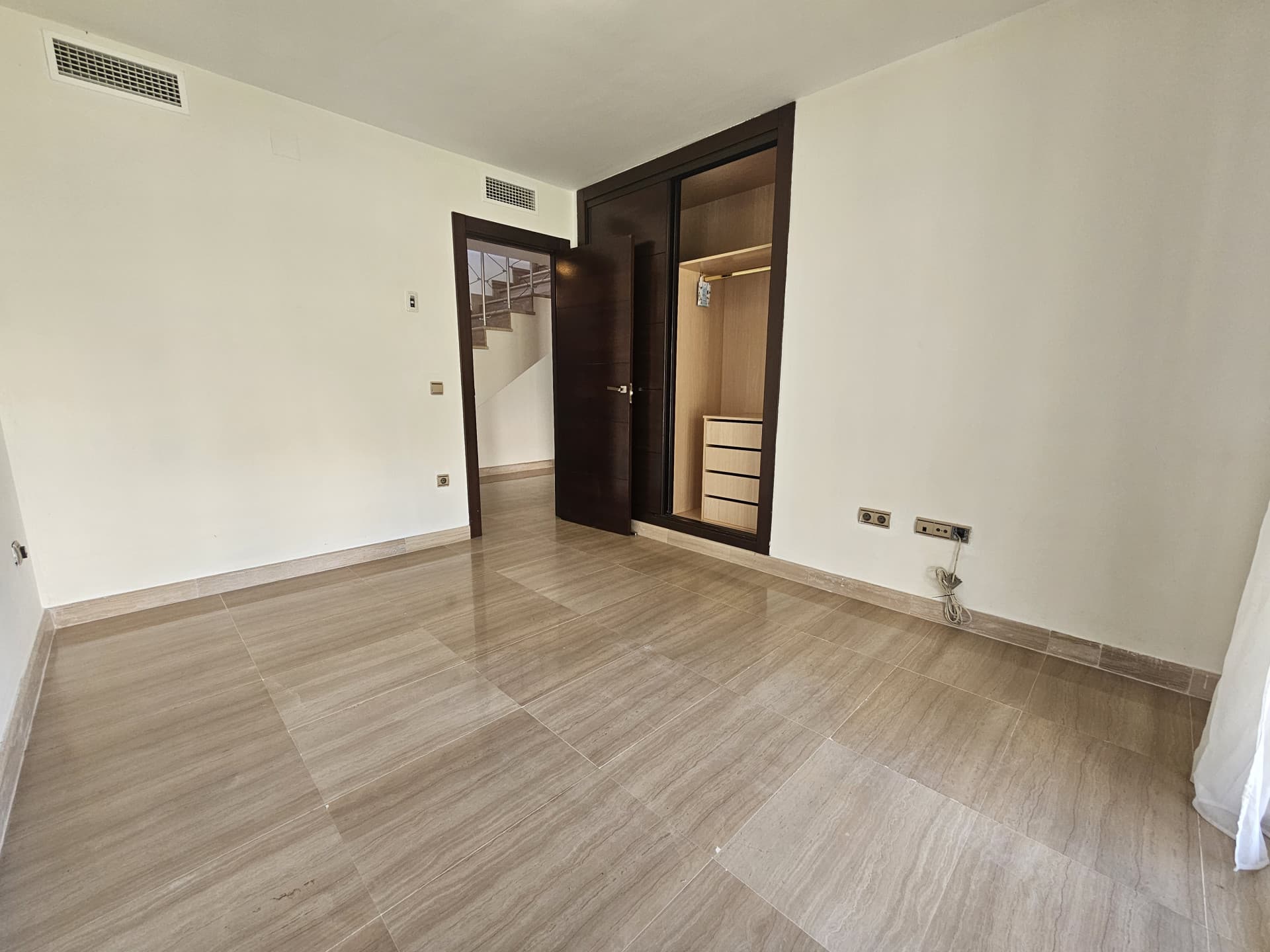 Elegant 3 bedroom villa in Riviera de Sol - LONG TERM RENTAL Welcome to your dream home on the beautiful Riviera de Sol