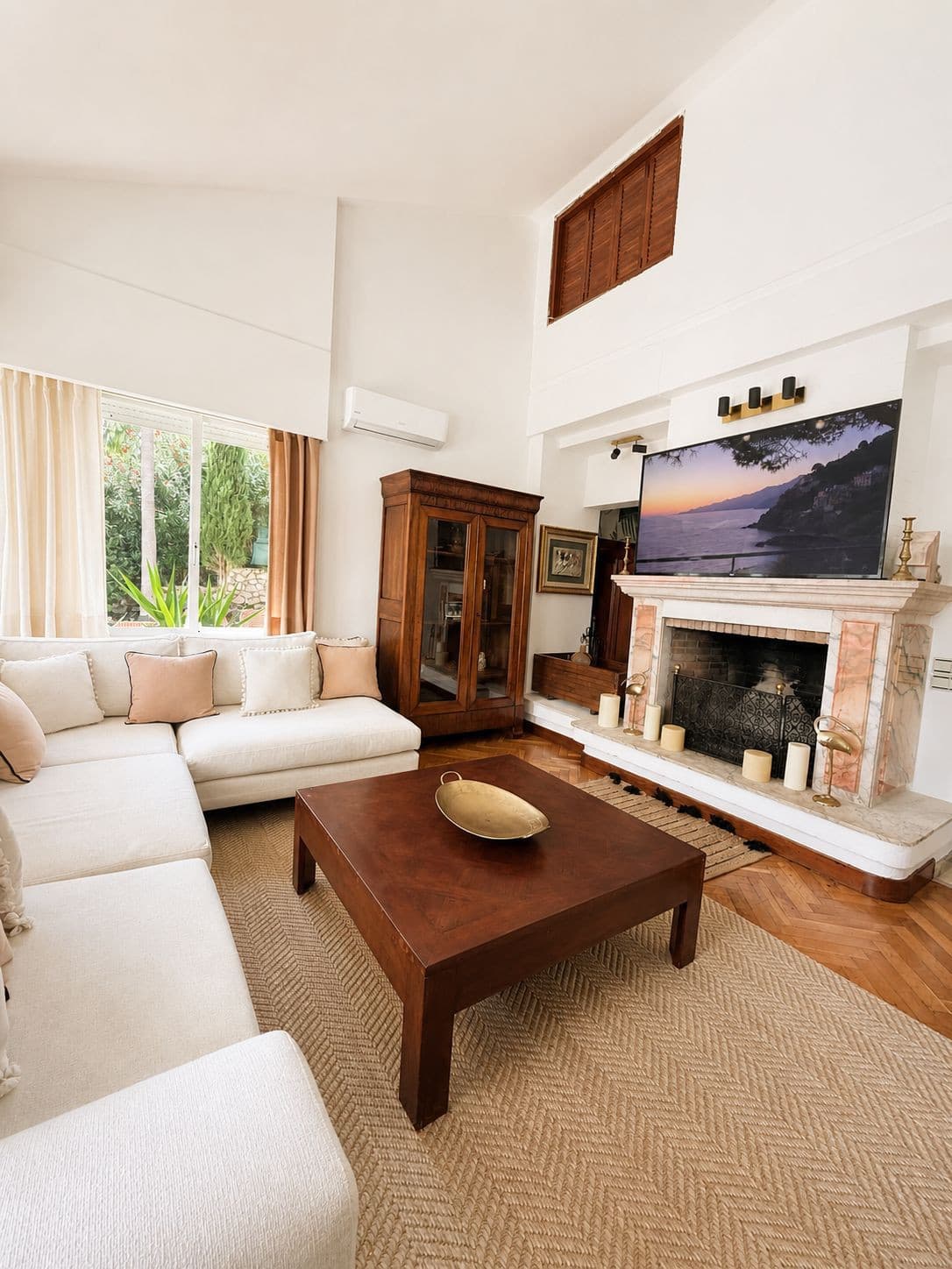 LUXURY