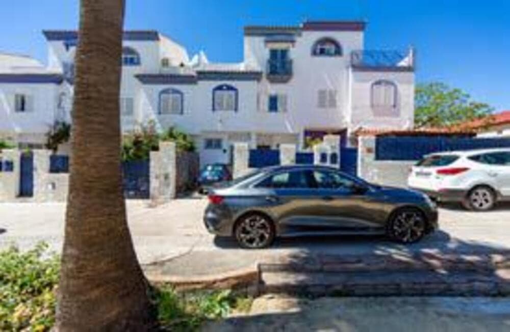 Ideal Townhouse in the Heart of San Pedro – Comfort, Location, and Lifestyle Discover the perfect combination of comfort