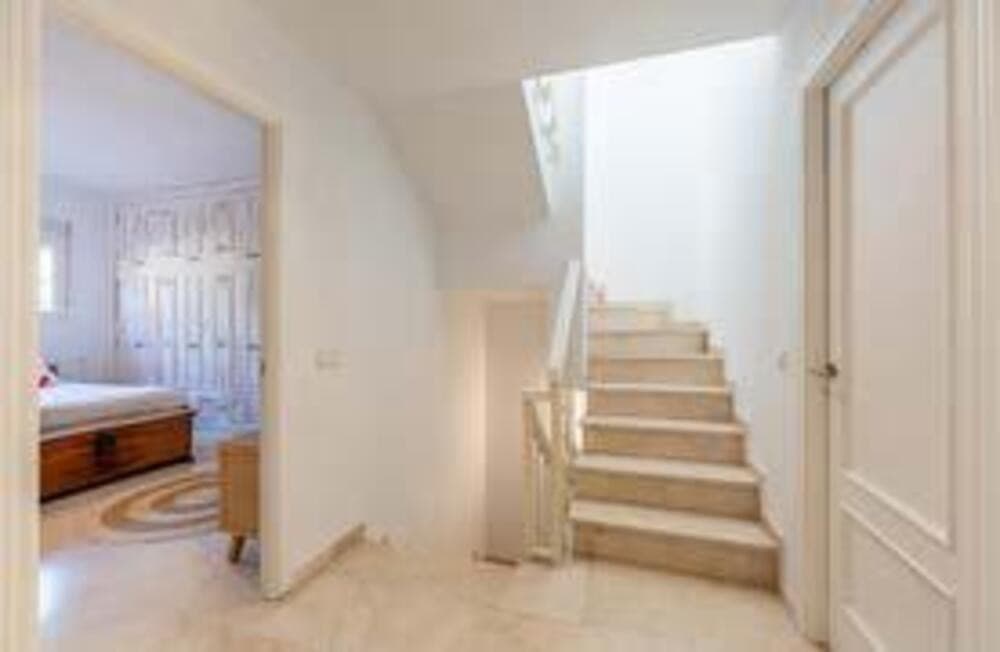 Ideal Townhouse in the Heart of San Pedro – Comfort, Location, and Lifestyle Discover the perfect combination of comfort