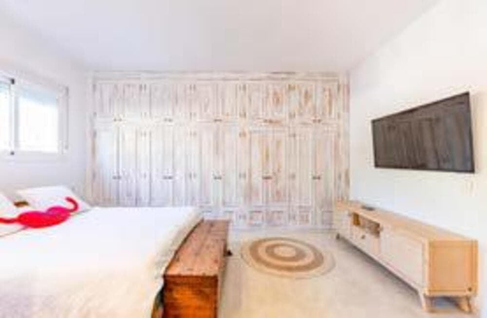 Ideal Townhouse in the Heart of San Pedro – Comfort, Location, and Lifestyle Discover the perfect combination of comfort
