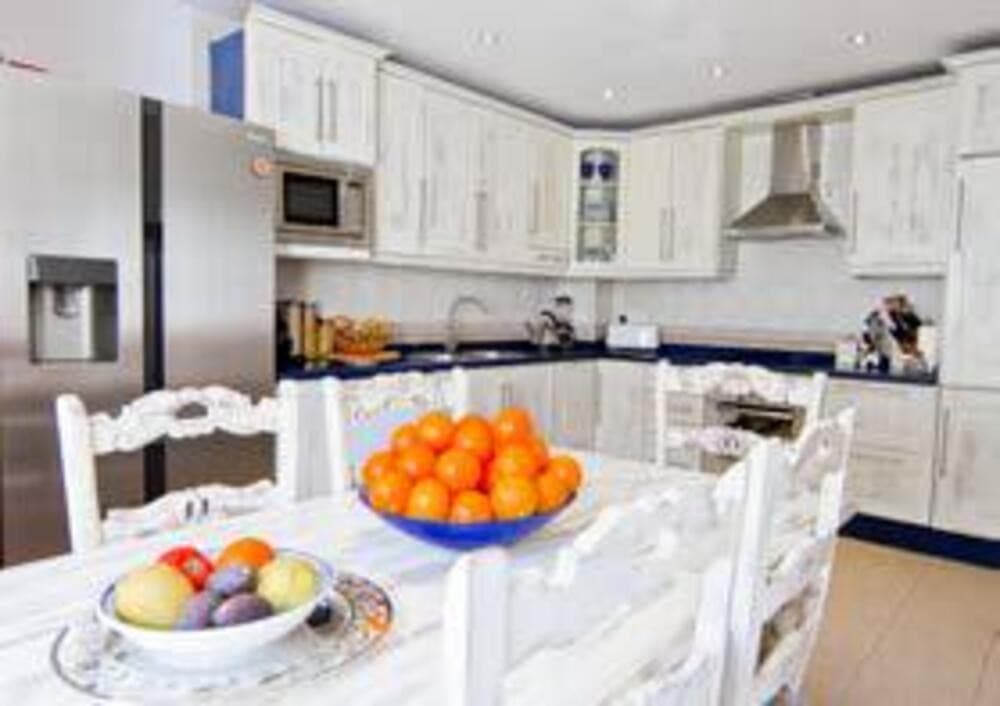 Ideal Townhouse in the Heart of San Pedro – Comfort, Location, and Lifestyle Discover the perfect combination of comfort