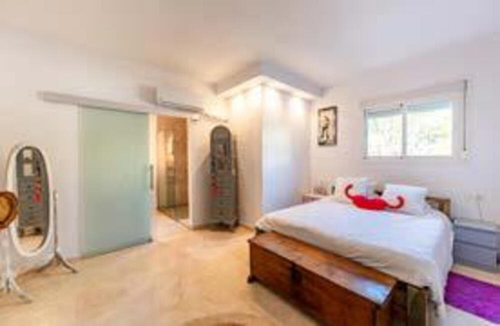 Ideal Townhouse in the Heart of San Pedro – Comfort, Location, and Lifestyle Discover the perfect combination of comfort