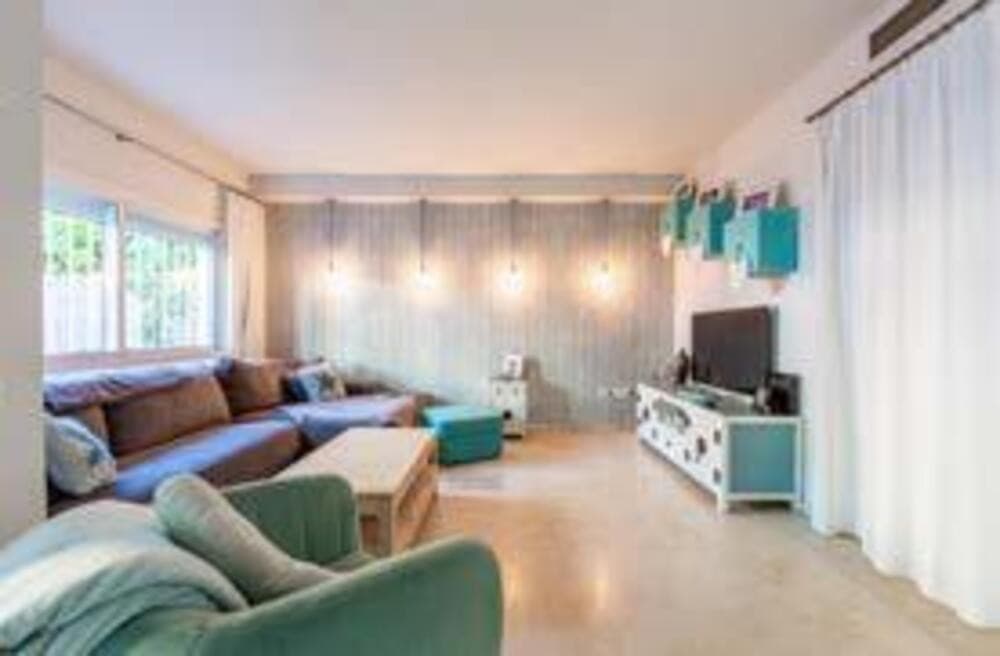 Ideal Townhouse in the Heart of San Pedro – Comfort, Location, and Lifestyle Discover the perfect combination of comfort