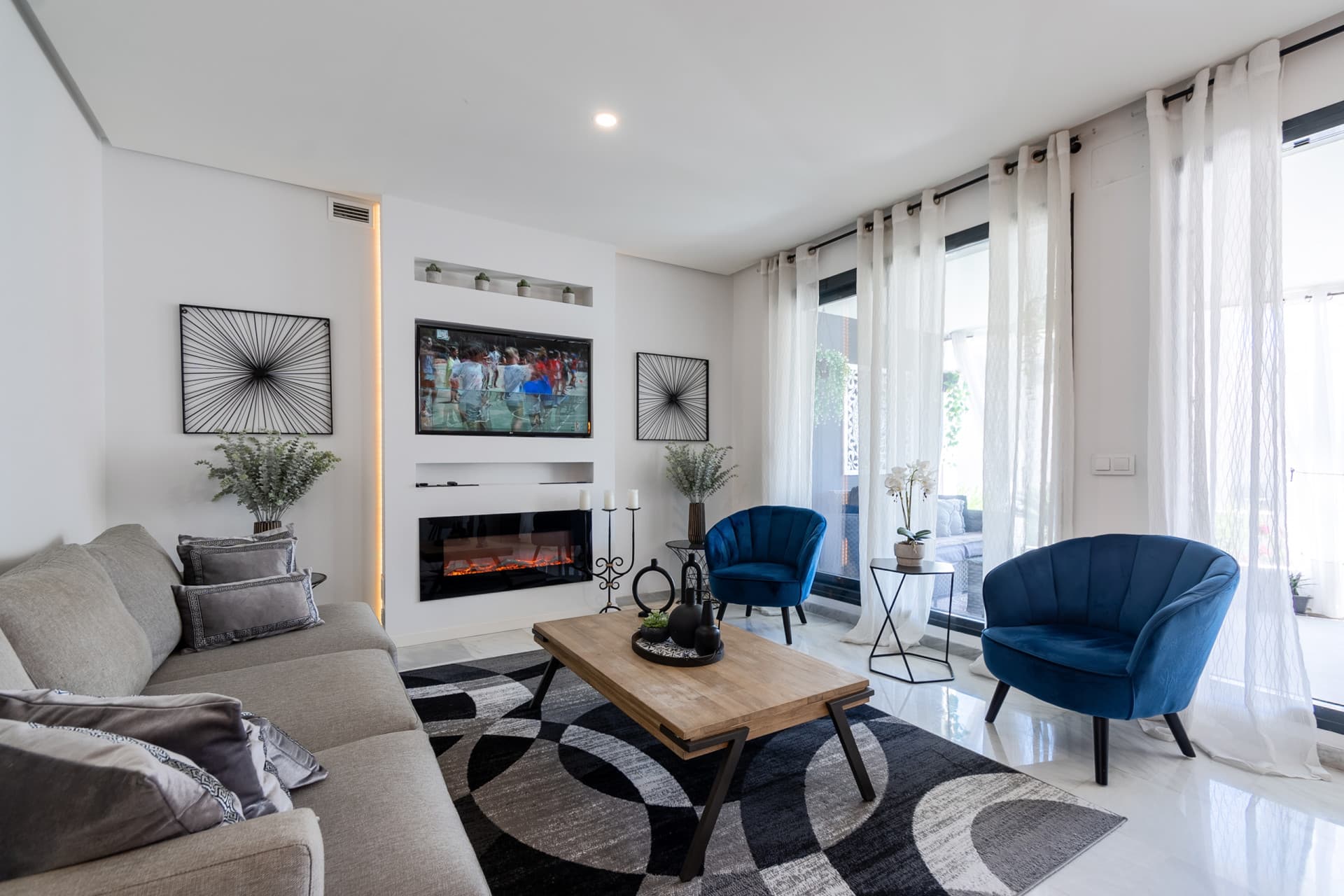 en precio incluido internet Descubre el máximo confort y estilo en este elegante apartamento de planta baja elevada, ubi