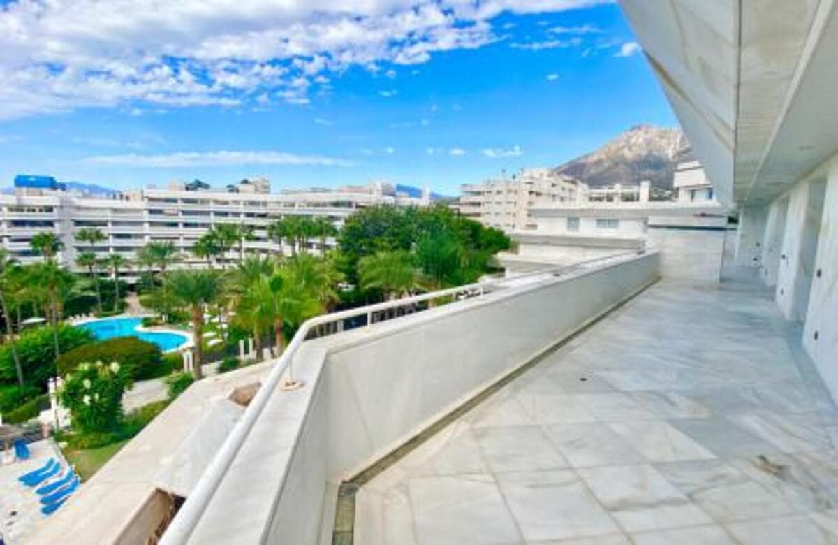 Luxury short-term rental apartment – Mare Nostrum, Marbella Enjoy an exclusive stay in one of Marbella’s most prestigiou