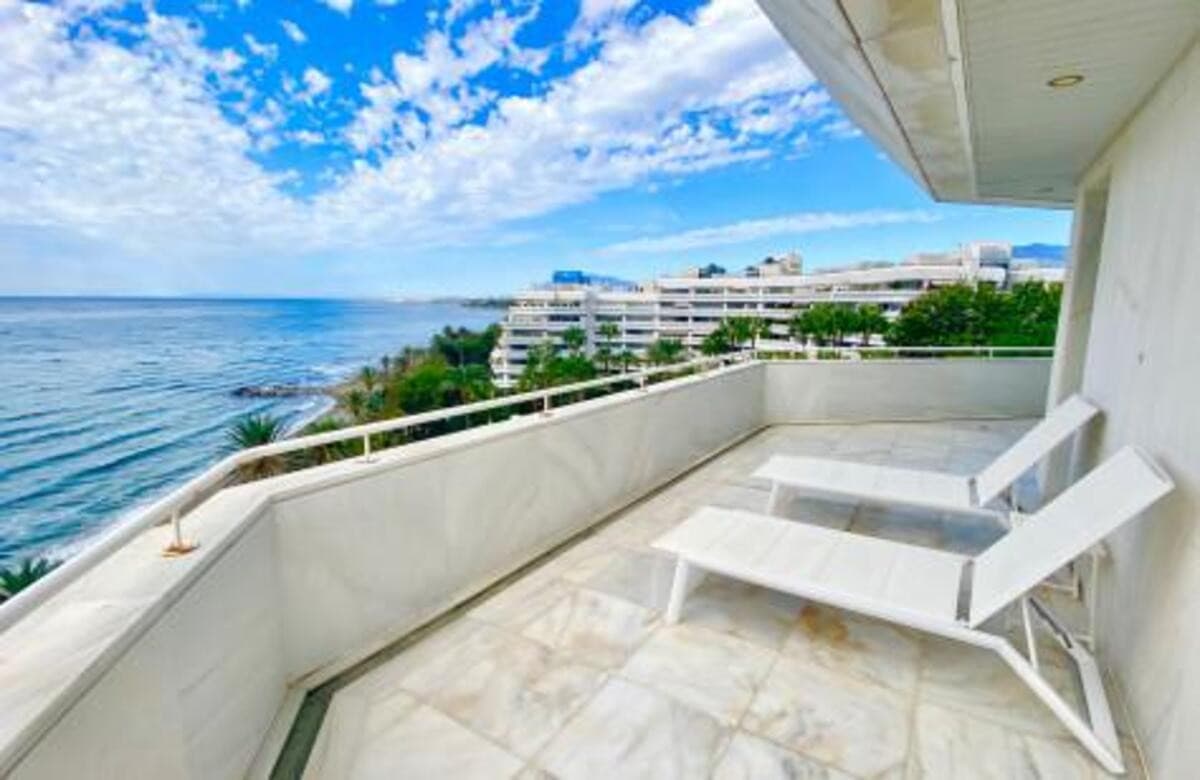 Luxury short-term rental apartment – Mare Nostrum, Marbella Enjoy an exclusive stay in one of Marbella’s most prestigiou
