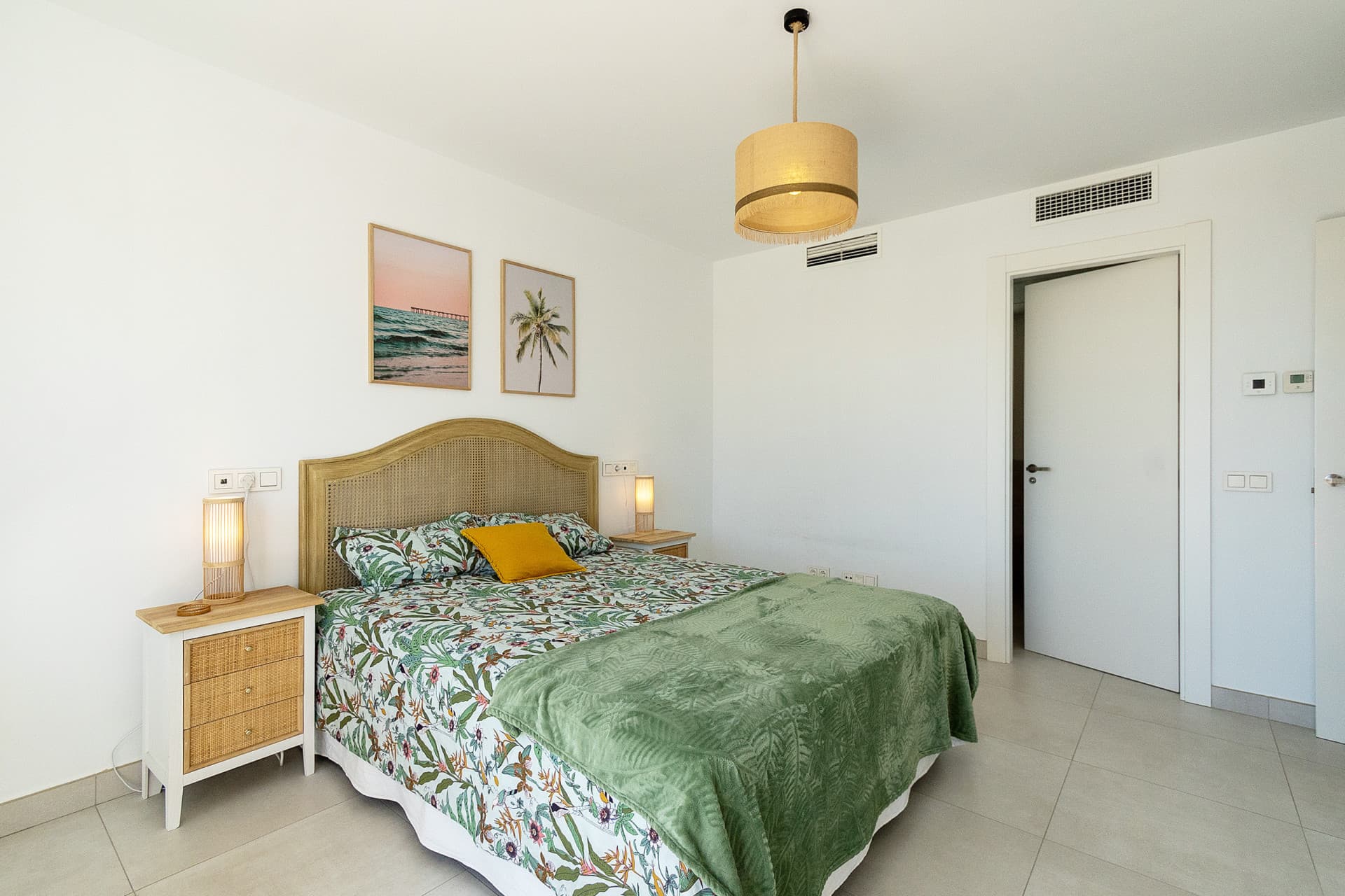 Exclusive luxury duplex penthouse with stunning sea and mountain views Discover this spectacular luxury duplex penthouse