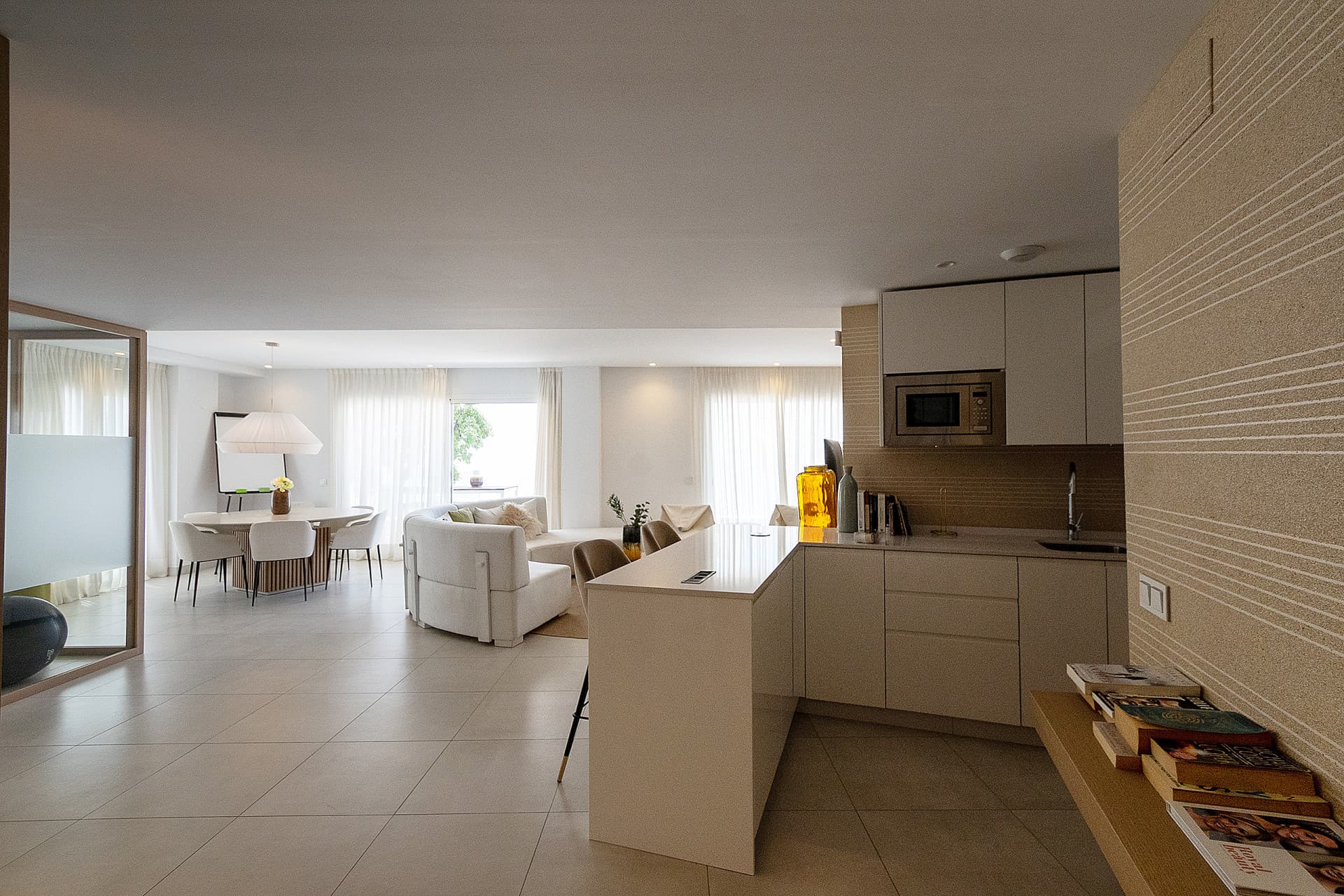 Exclusive luxury duplex penthouse with stunning sea and mountain views Discover this spectacular luxury duplex penthouse