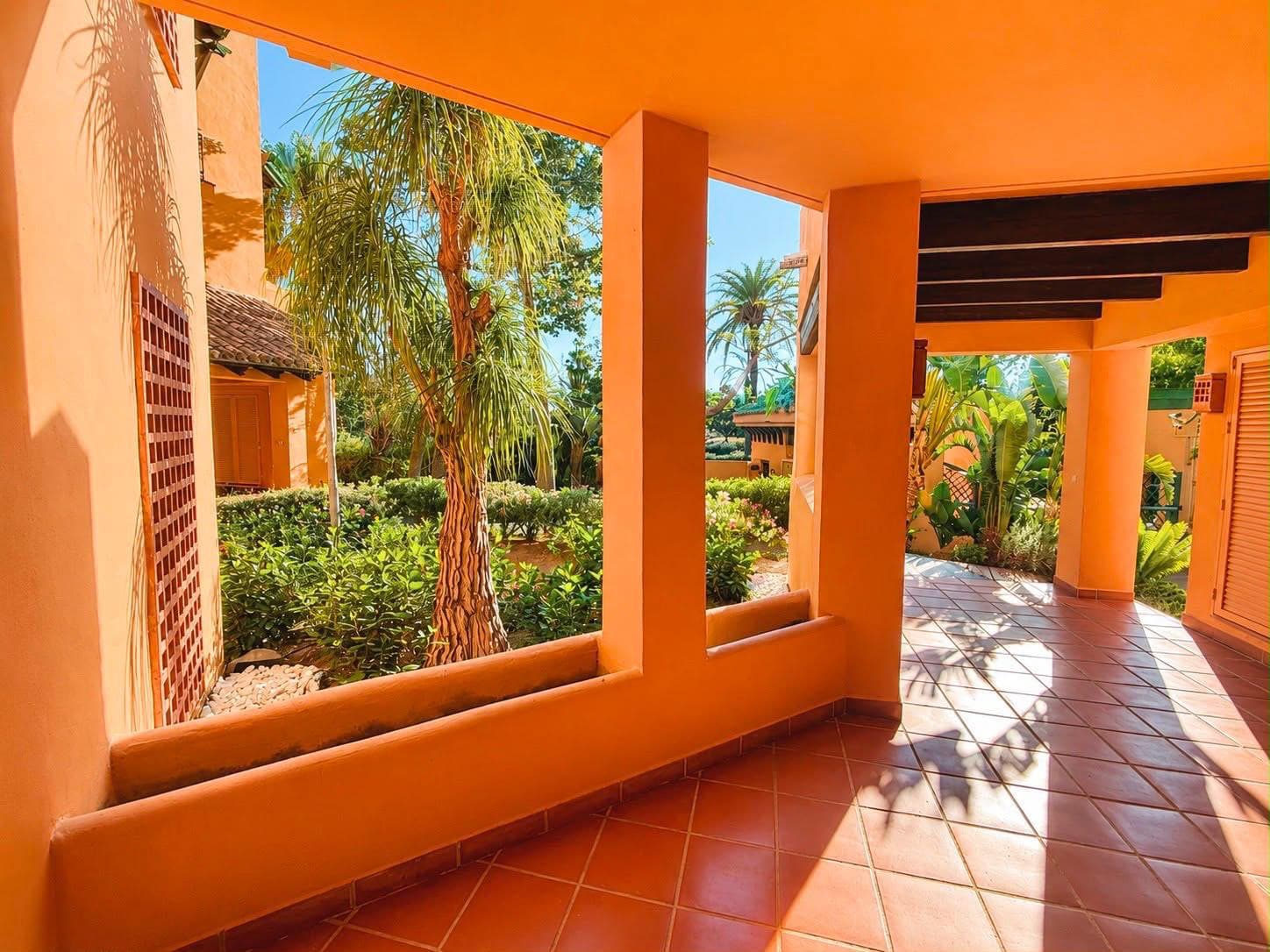 Ground Floor Apartment for Rent – Bahía Alcántara, San Pedro de Alcántara Magnificent ground floor apartment located in