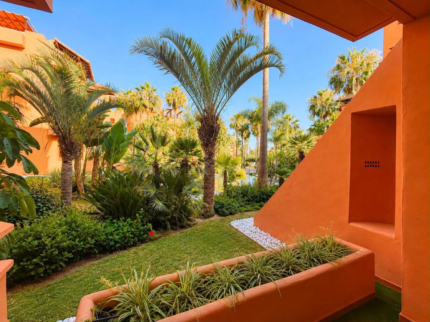 Ground Floor Apartment for Rent – Bahía Alcántara, San Pedro de Alcántara Magnificent ground floor apartment located in