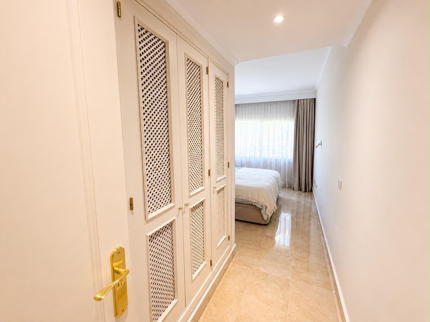 Ground Floor Apartment for Rent – Bahía Alcántara, San Pedro de Alcántara Magnificent ground floor apartment located in