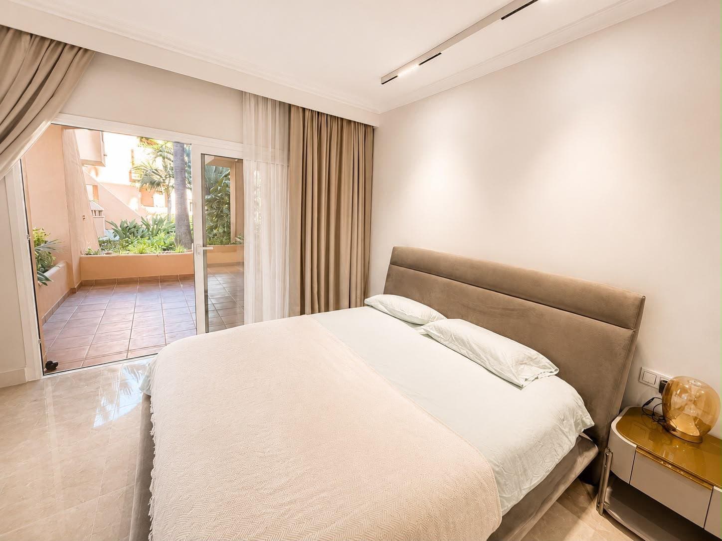 Ground Floor Apartment for Rent – Bahía Alcántara, San Pedro de Alcántara Magnificent ground floor apartment located in