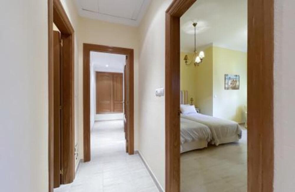 Villa for sale and for rent in La Alqueria, Benahavis