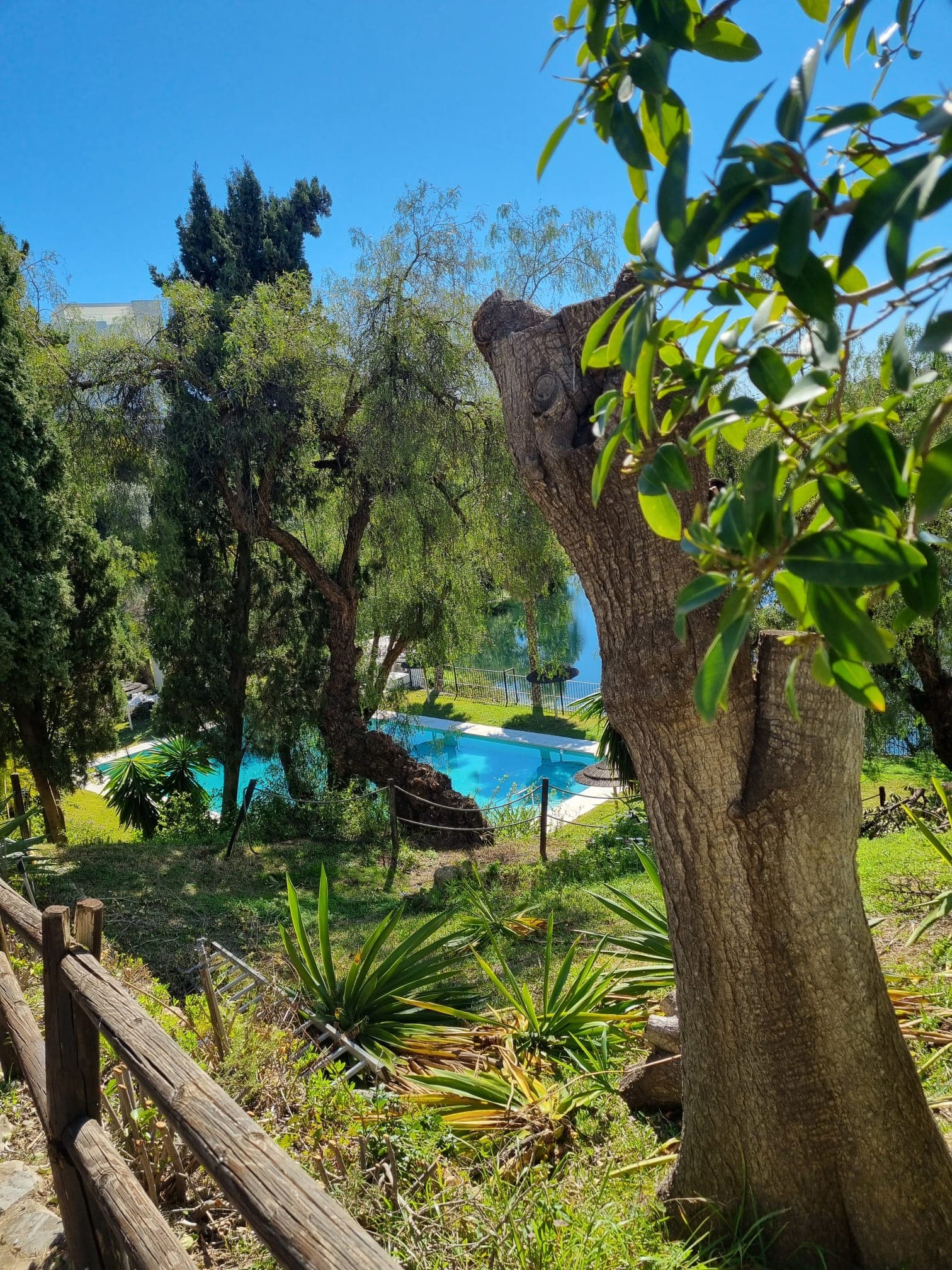 Fully renovated 2-bedroom apartment in Los Balcones de la Quinta, Benahavís