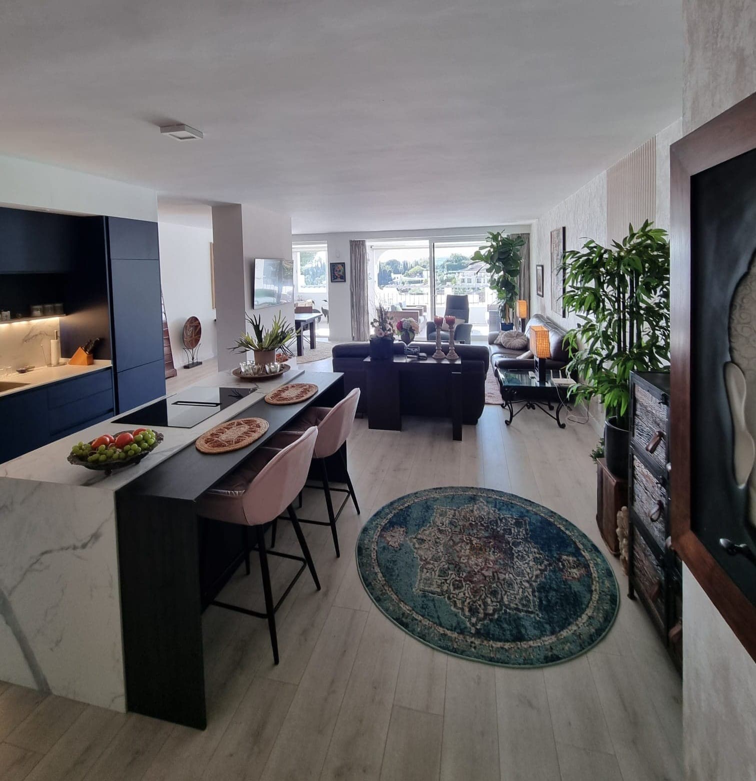 Fully renovated 2-bedroom apartment in Los Balcones de la Quinta, Benahavís