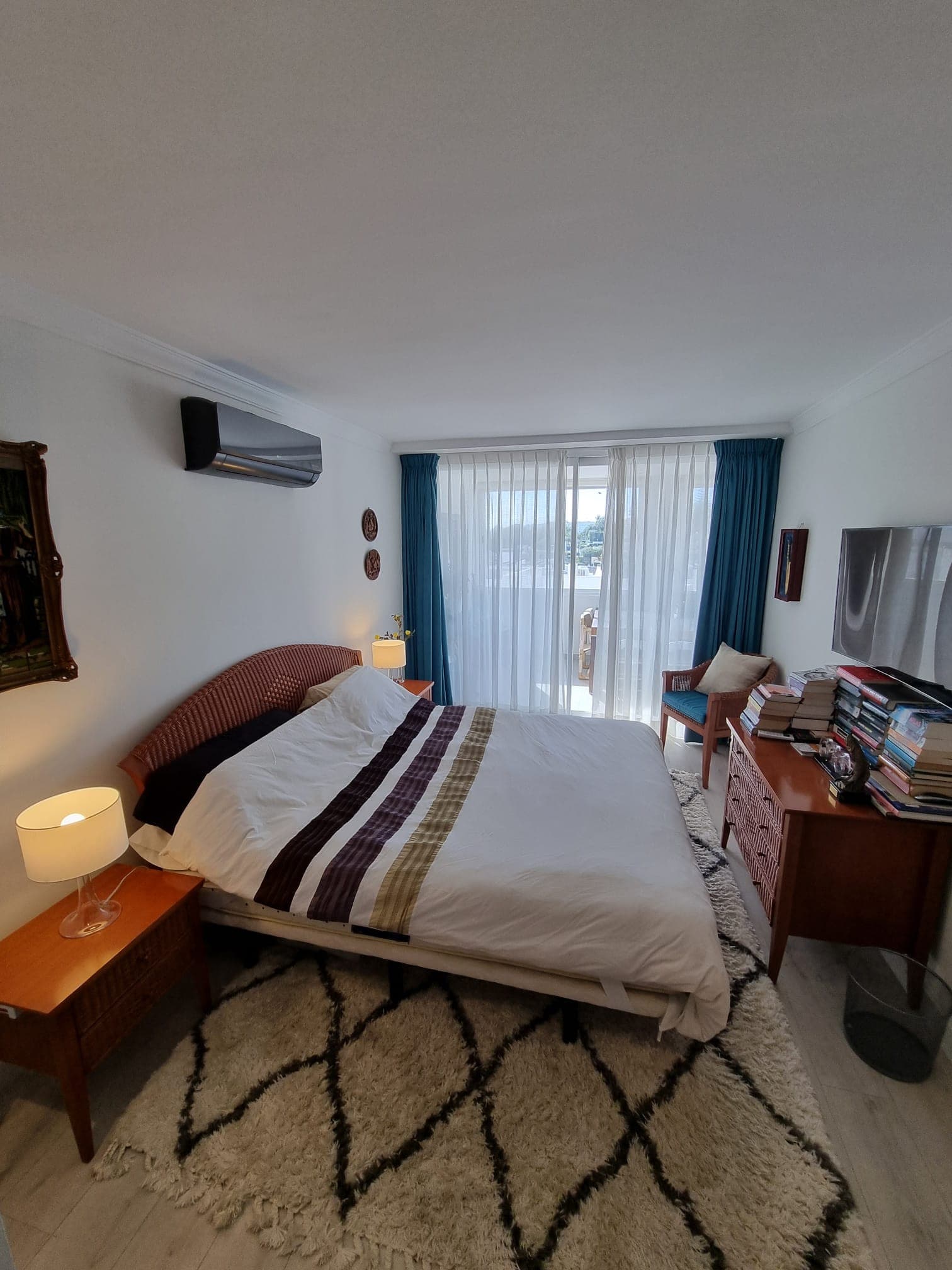 Fully renovated 2-bedroom apartment in Los Balcones de la Quinta, Benahavís
