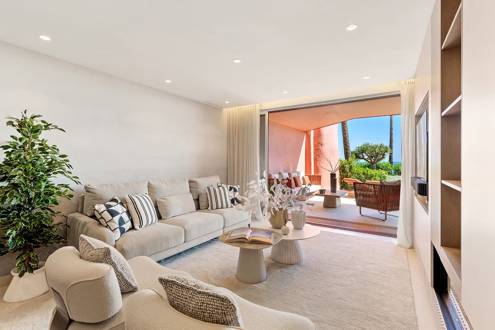 GROUND FLOOR APARTMENT - LUXURY - ESTEPONA
