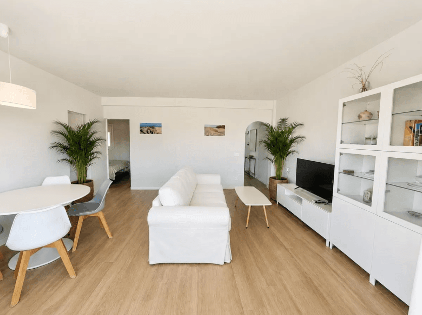 Modern Apartment with Tourist License – Marbella Center.