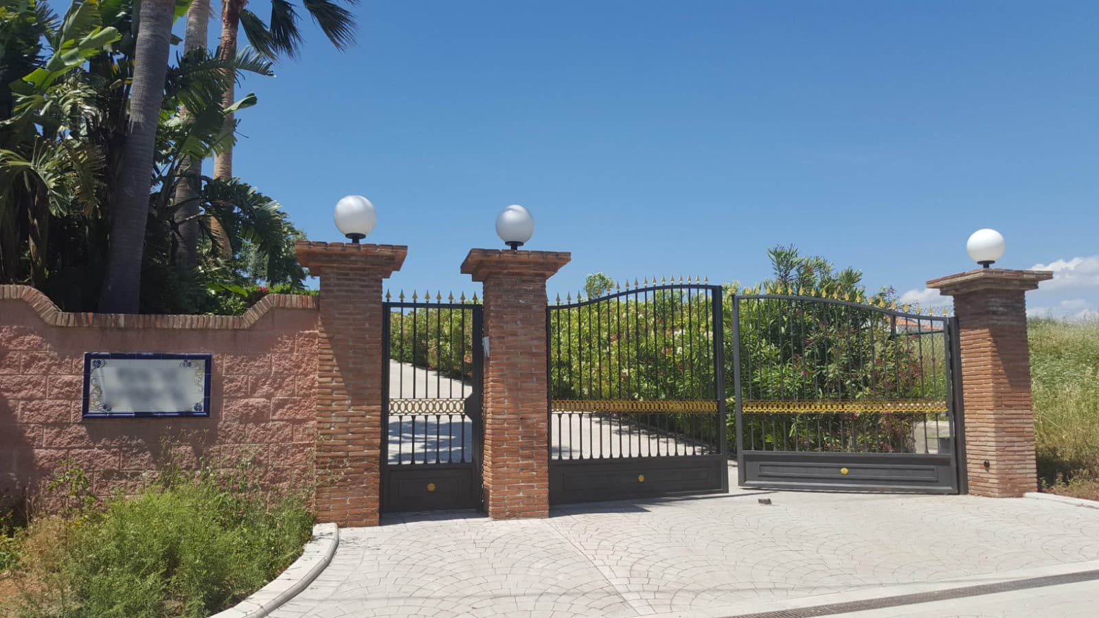 Exclusive Estate in Reinoso, Estepona