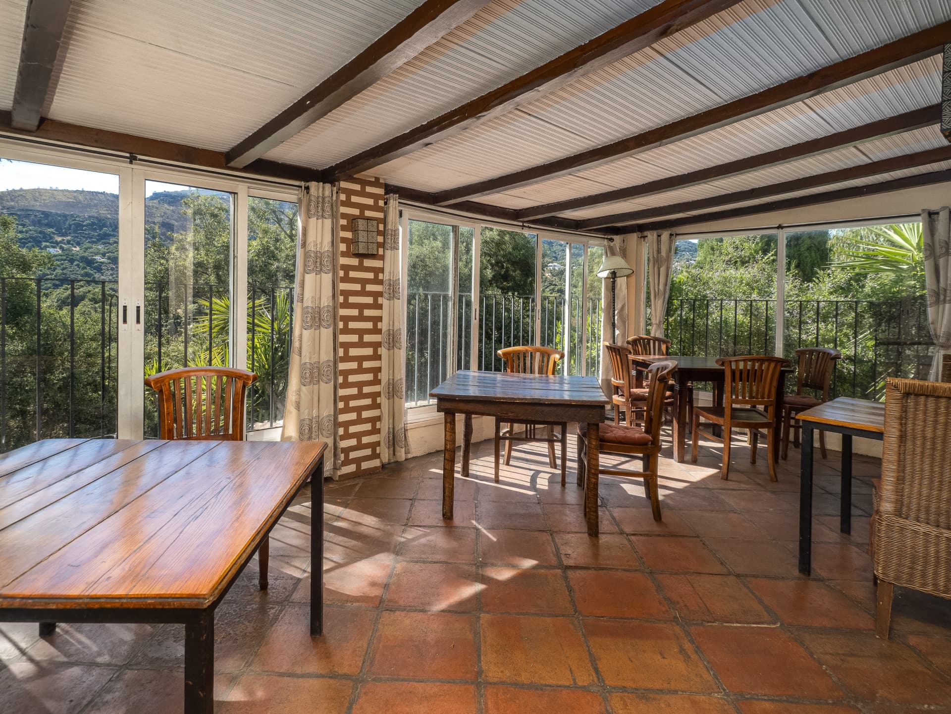 Charming and picturesque country house with swimming pool, located close to the village of Casares.
