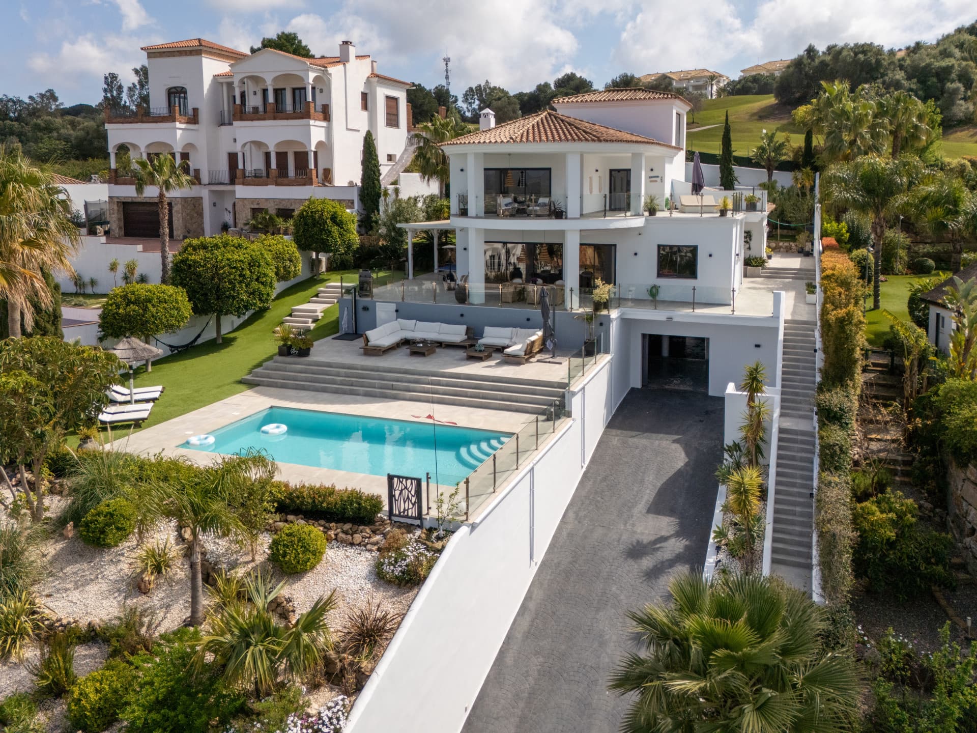 Villa de Lujo de 4 Dormitorios en La Cala Golf – Vistas a la Montaña, Piscina Privada y Diseño Moderno