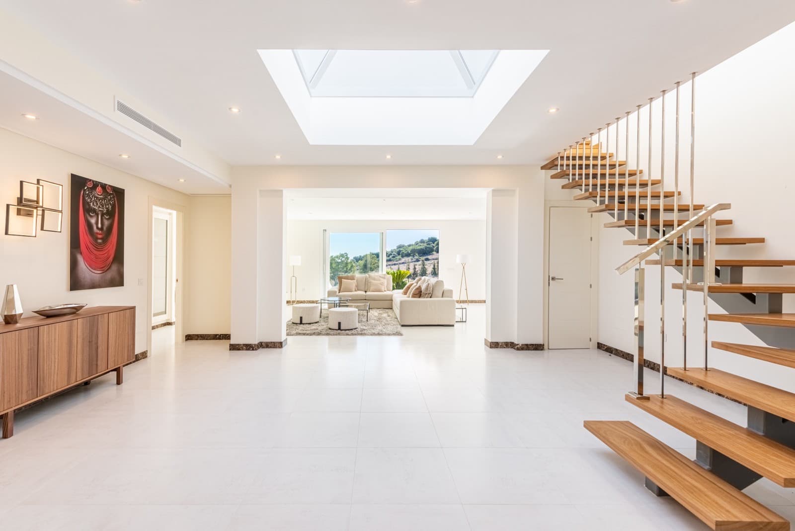 Luxury Frontline Golf Villa with Heated Pool in El Paraíso